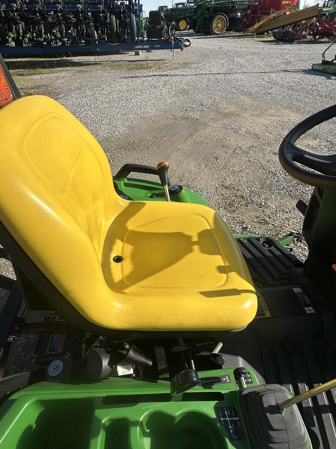 2015 John Deere 1023E Image