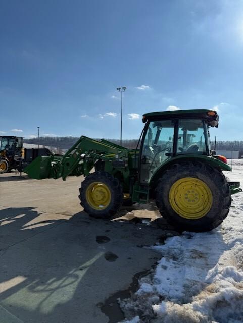 2024 John Deere 5075E Image