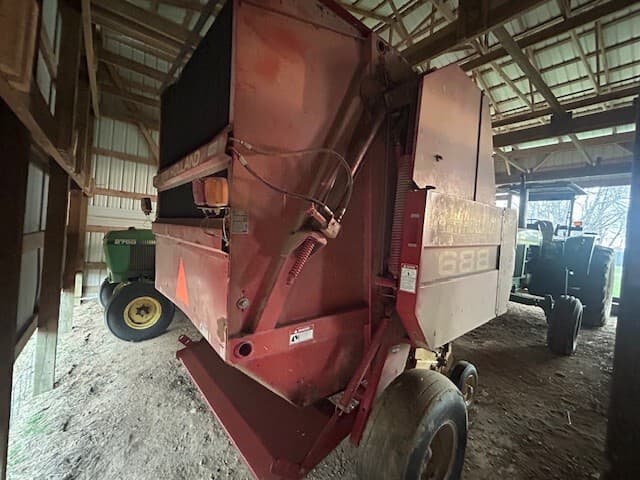 2001 New Holland 688 Image