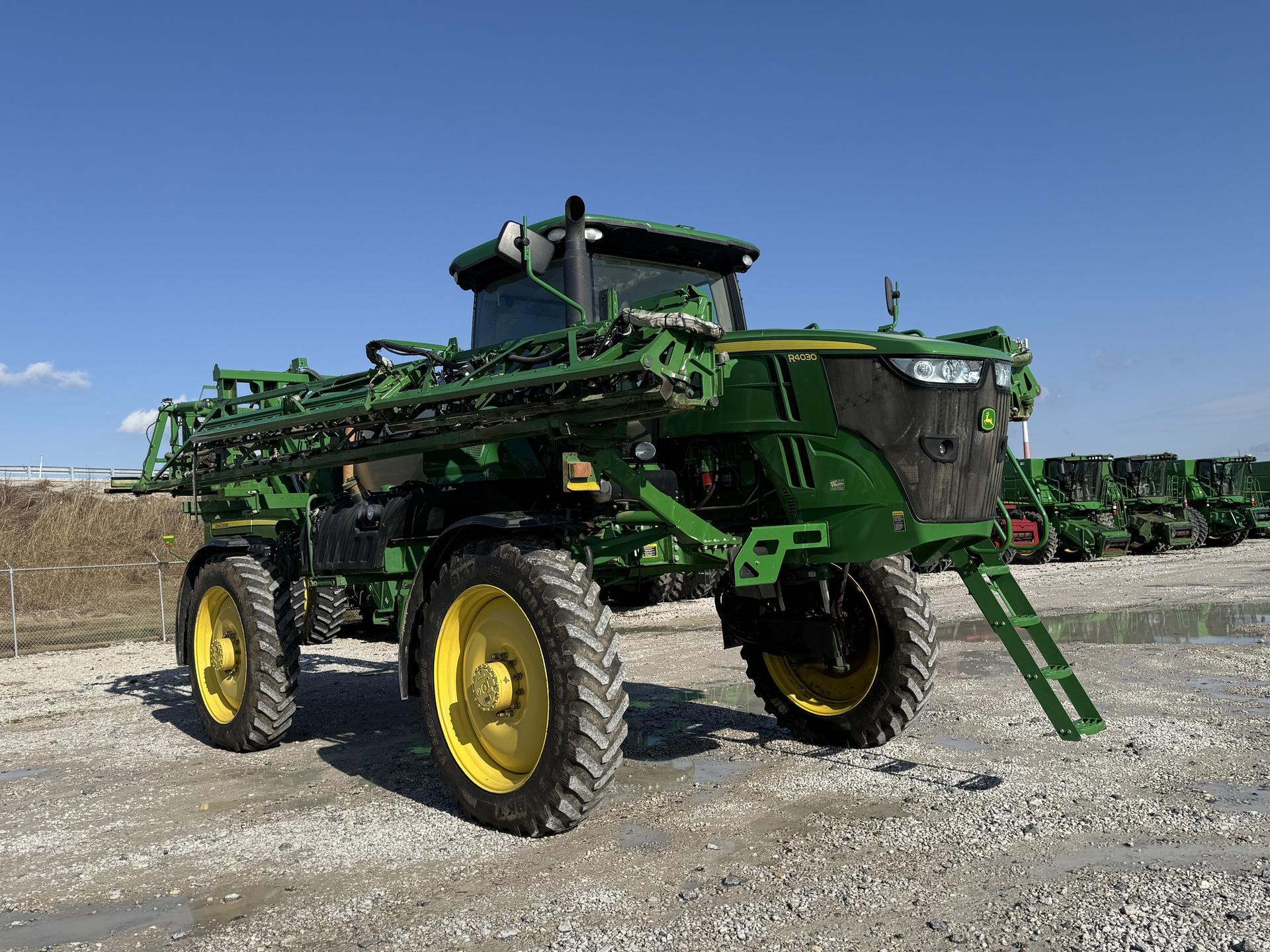 2015 John Deere R4030 Image