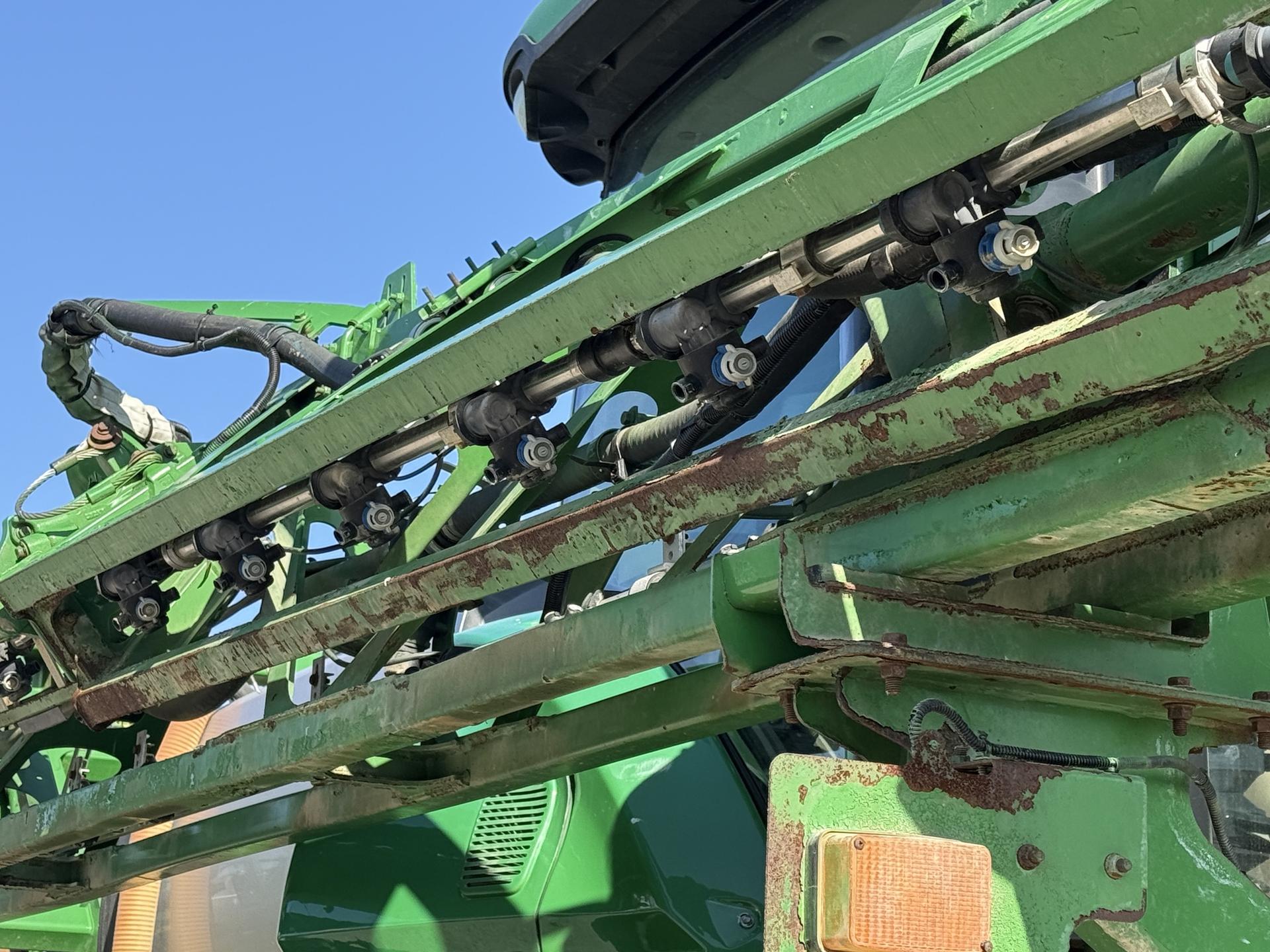 2015 John Deere R4030 Image