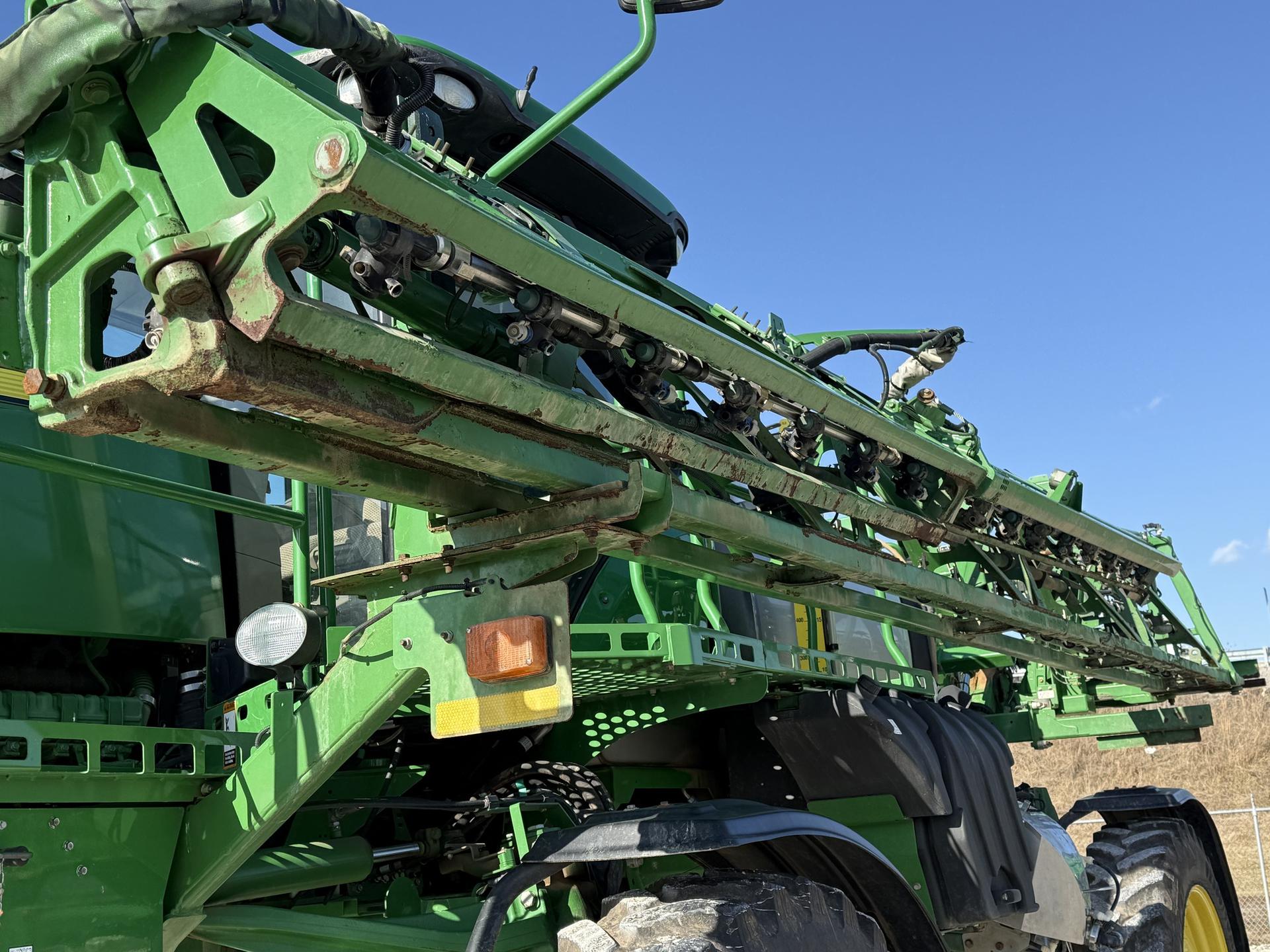 2015 John Deere R4030 Image