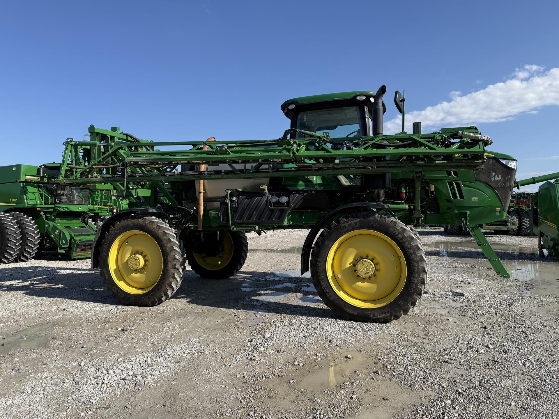 2015 John Deere R4030 Image