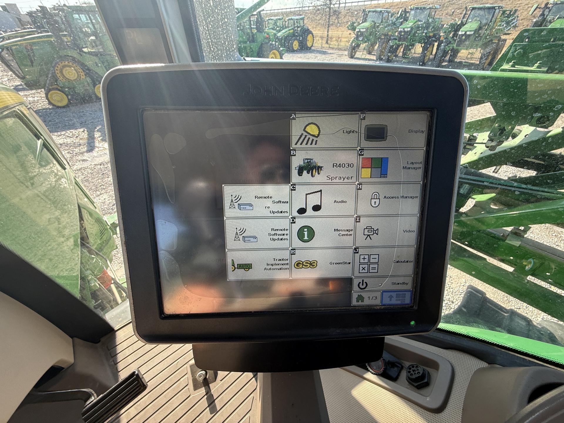 2015 John Deere R4030 Image