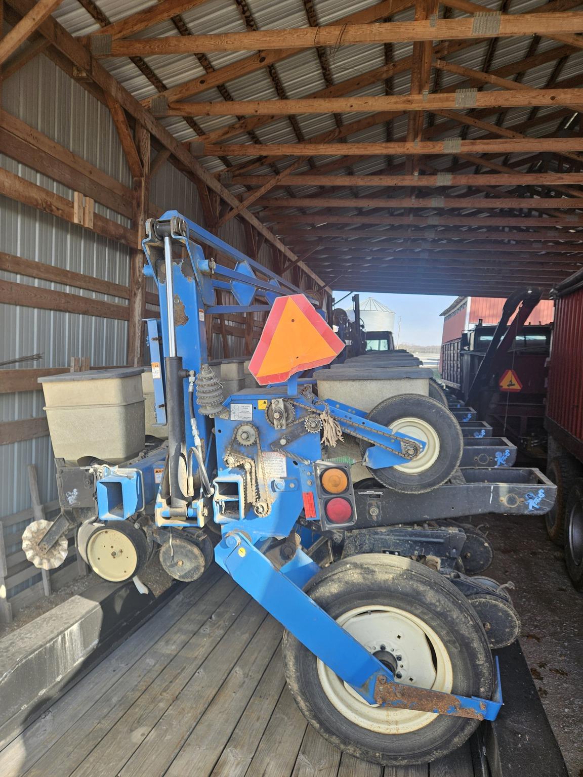 1998 Kinze 2600 Wright Implement 9220