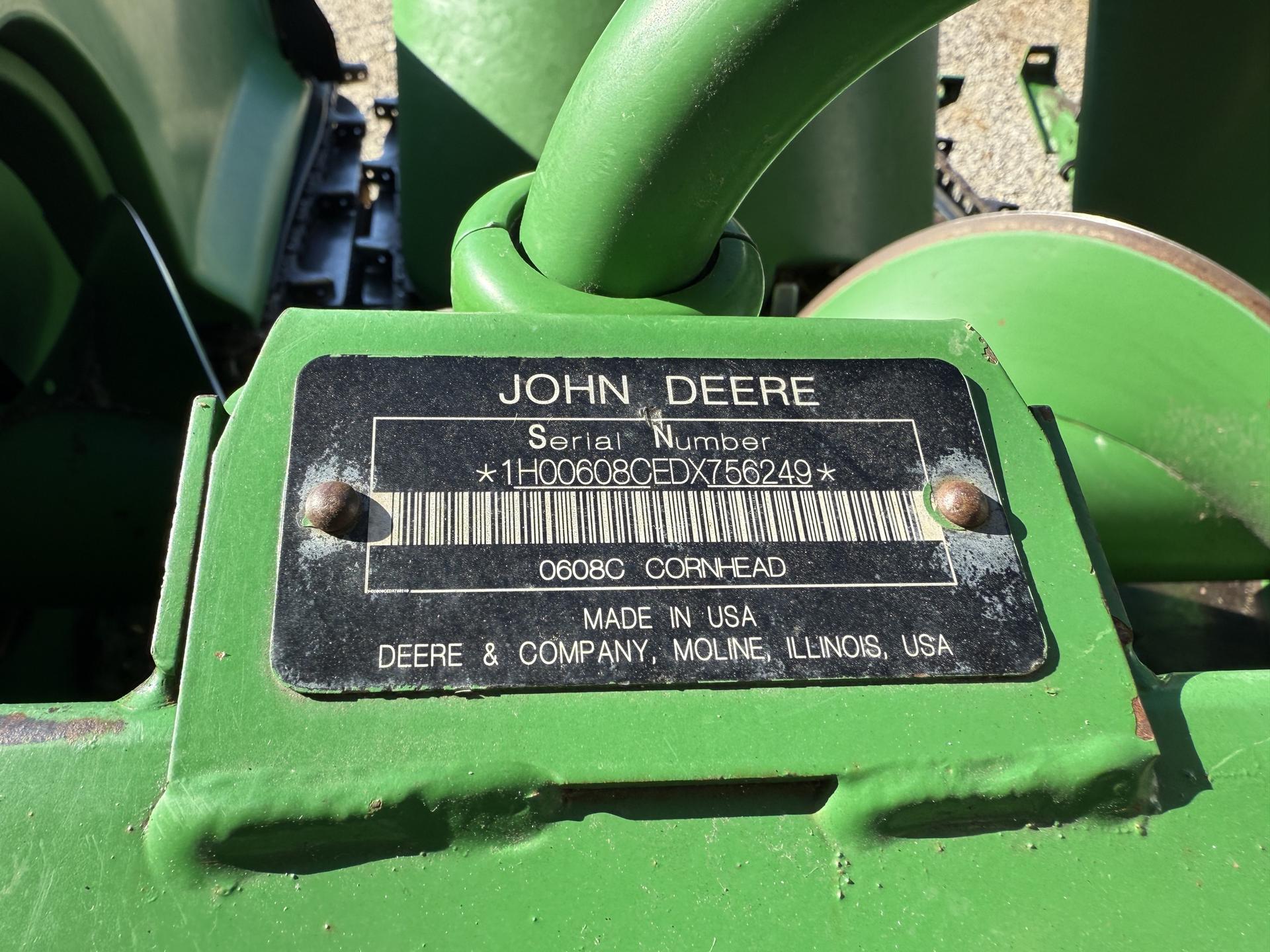 2013 John Deere 608C Image