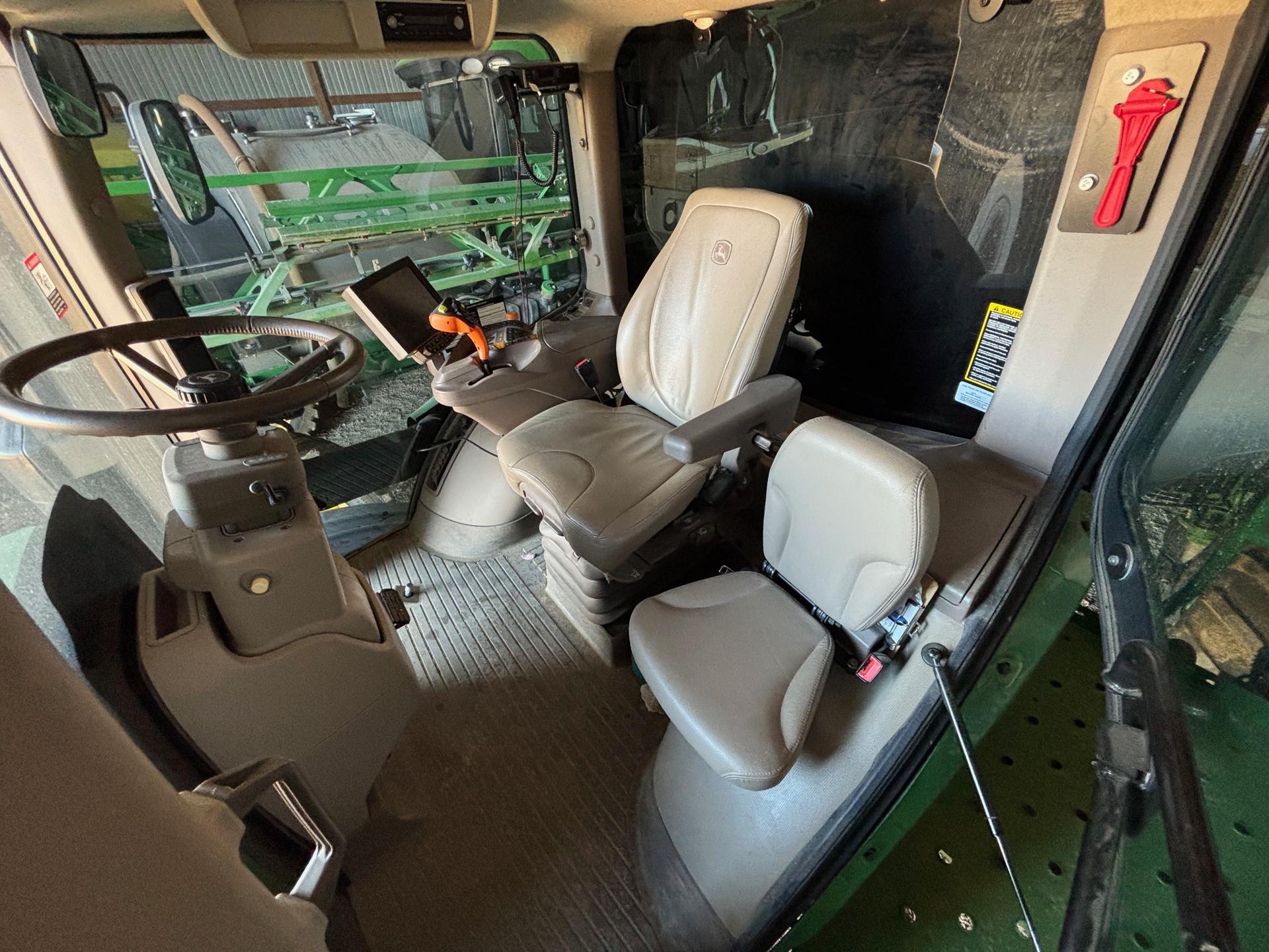 2020 John Deere R4030 Image