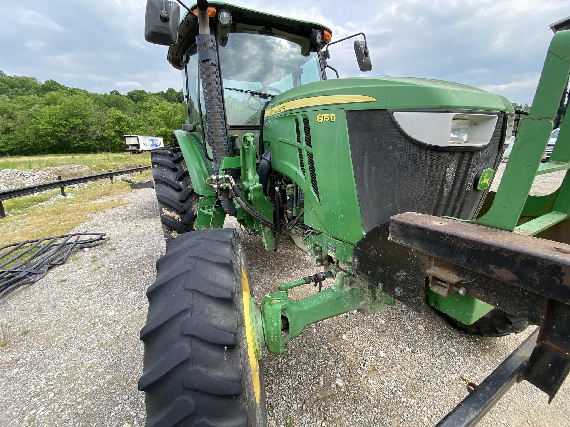 2013 John Deere 6115D