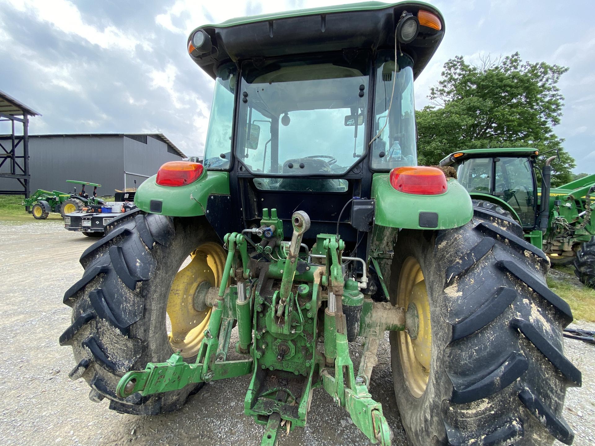 2013 John Deere 6115D