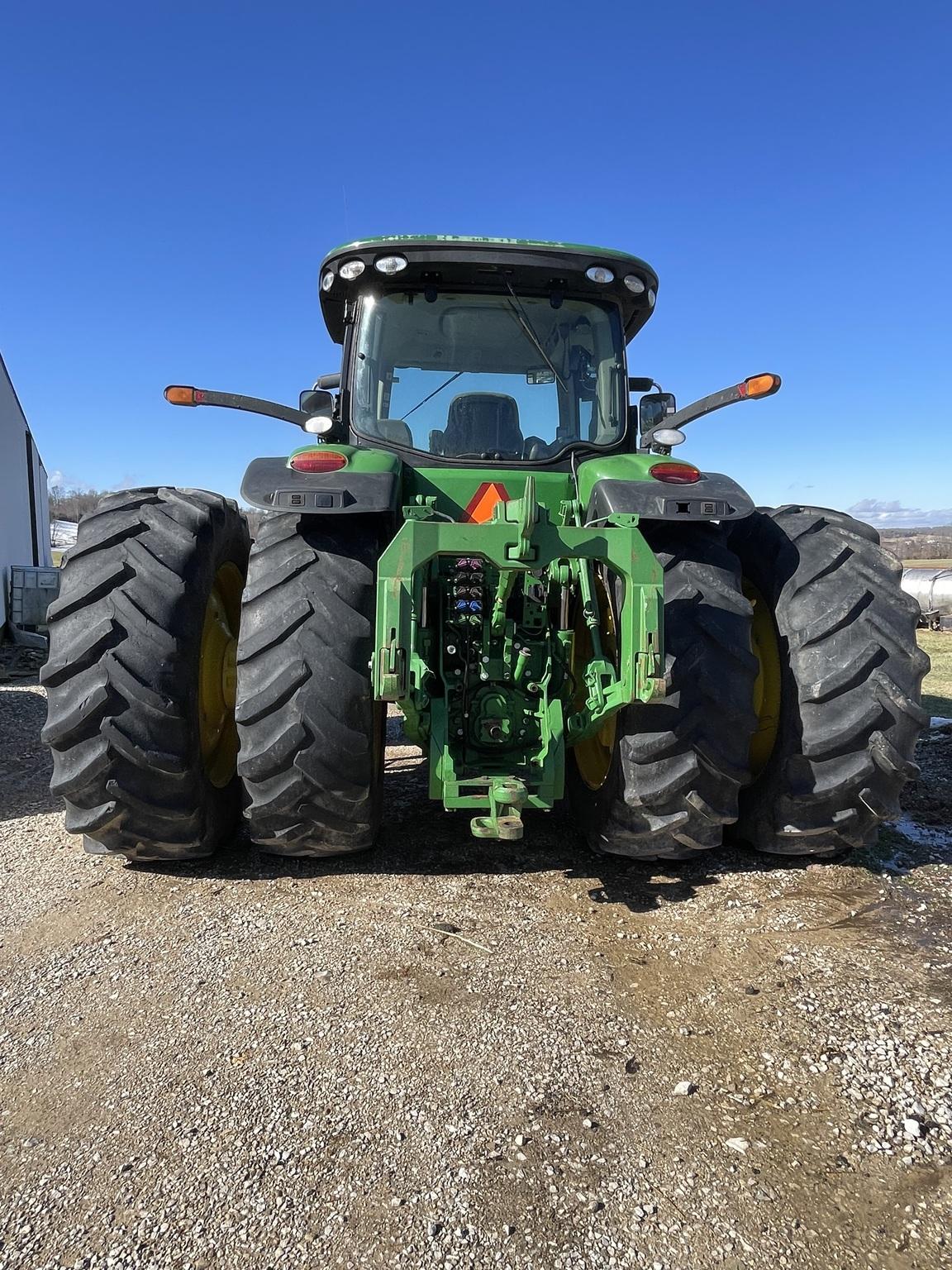 2014 John Deere 8335R Image