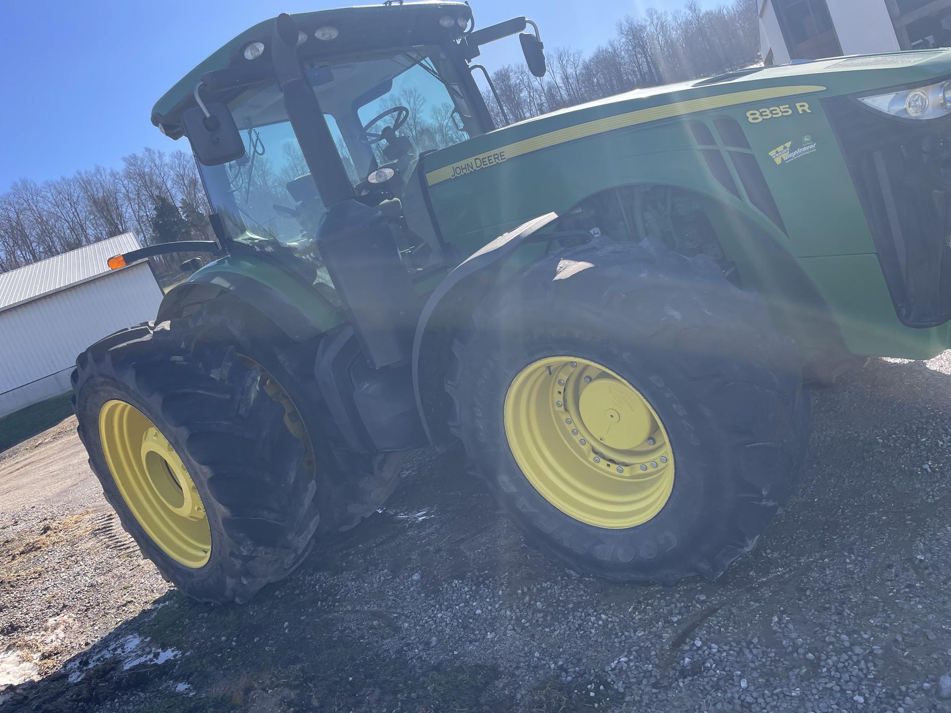 2014 John Deere 8335R Image