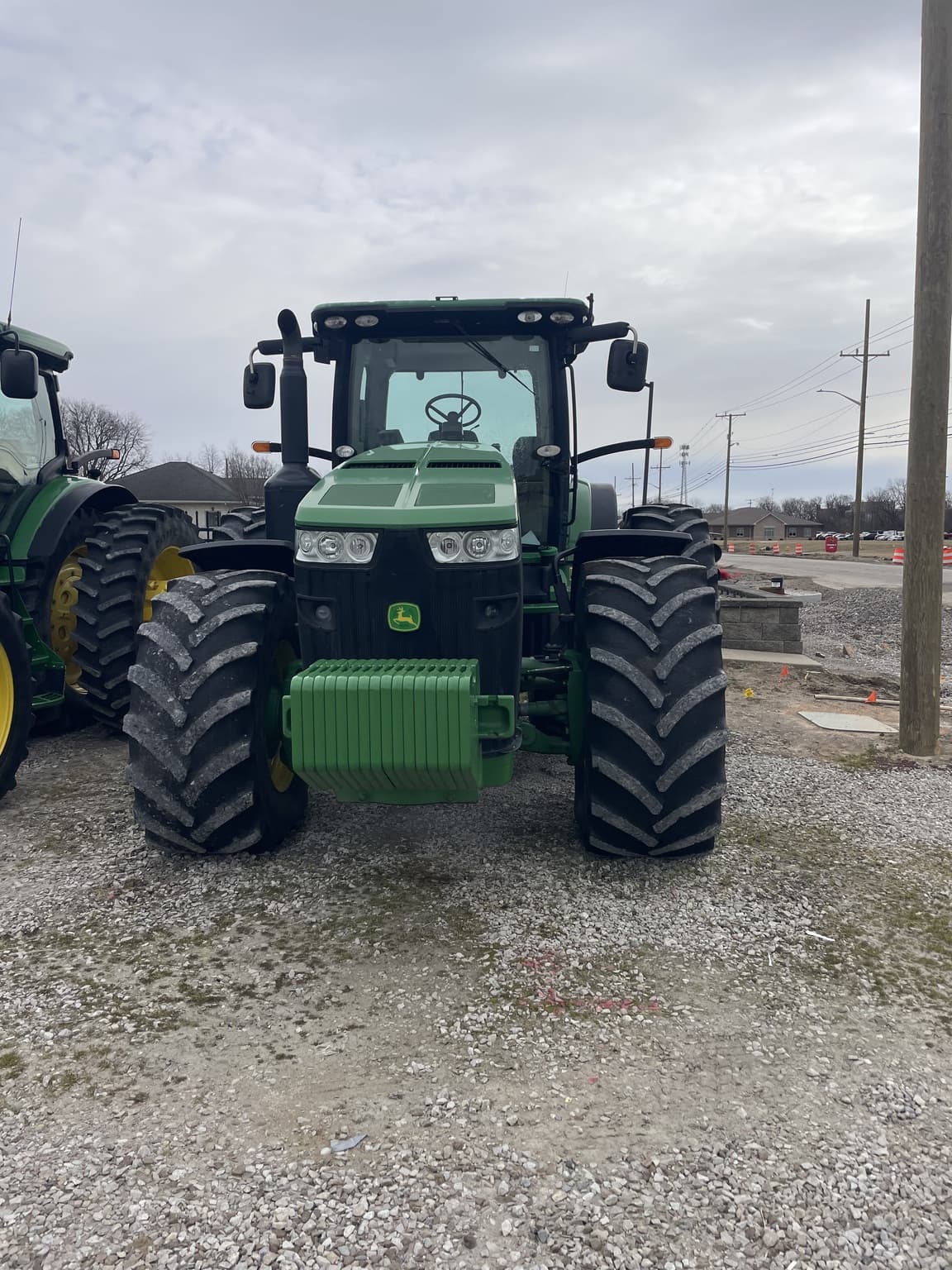 2014 John Deere 8335R Image