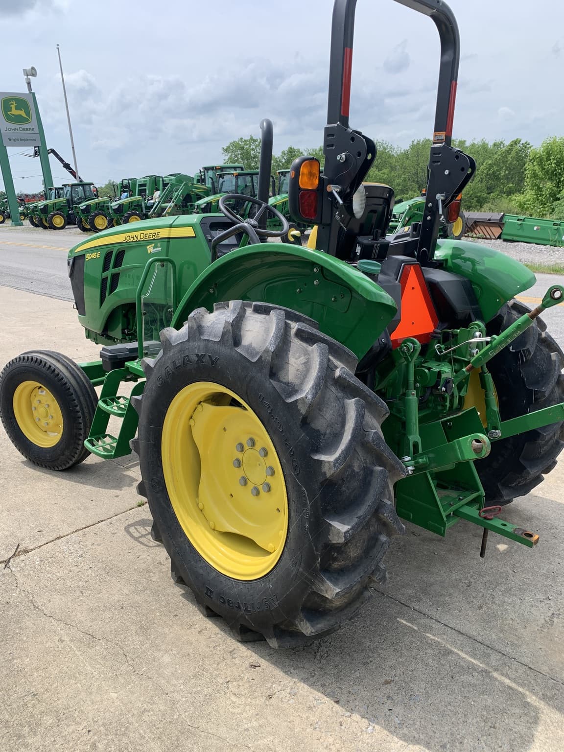 2022 John Deere 5045E Image