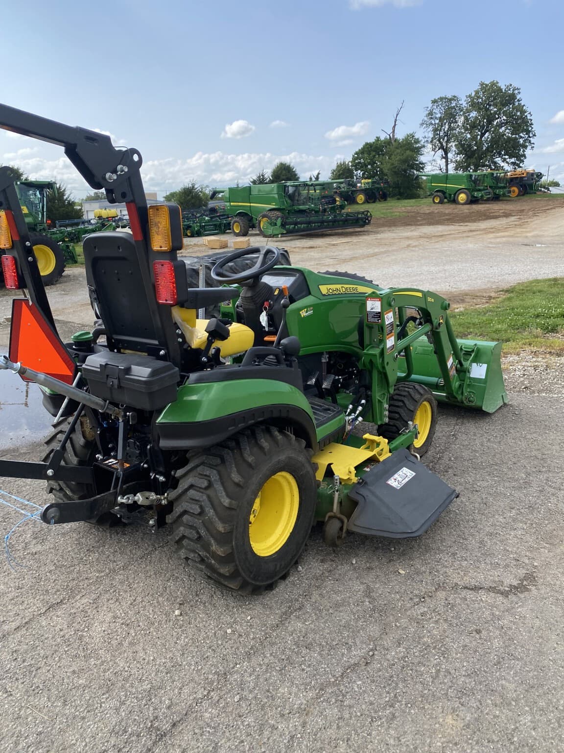 2022 John Deere 1025R Image