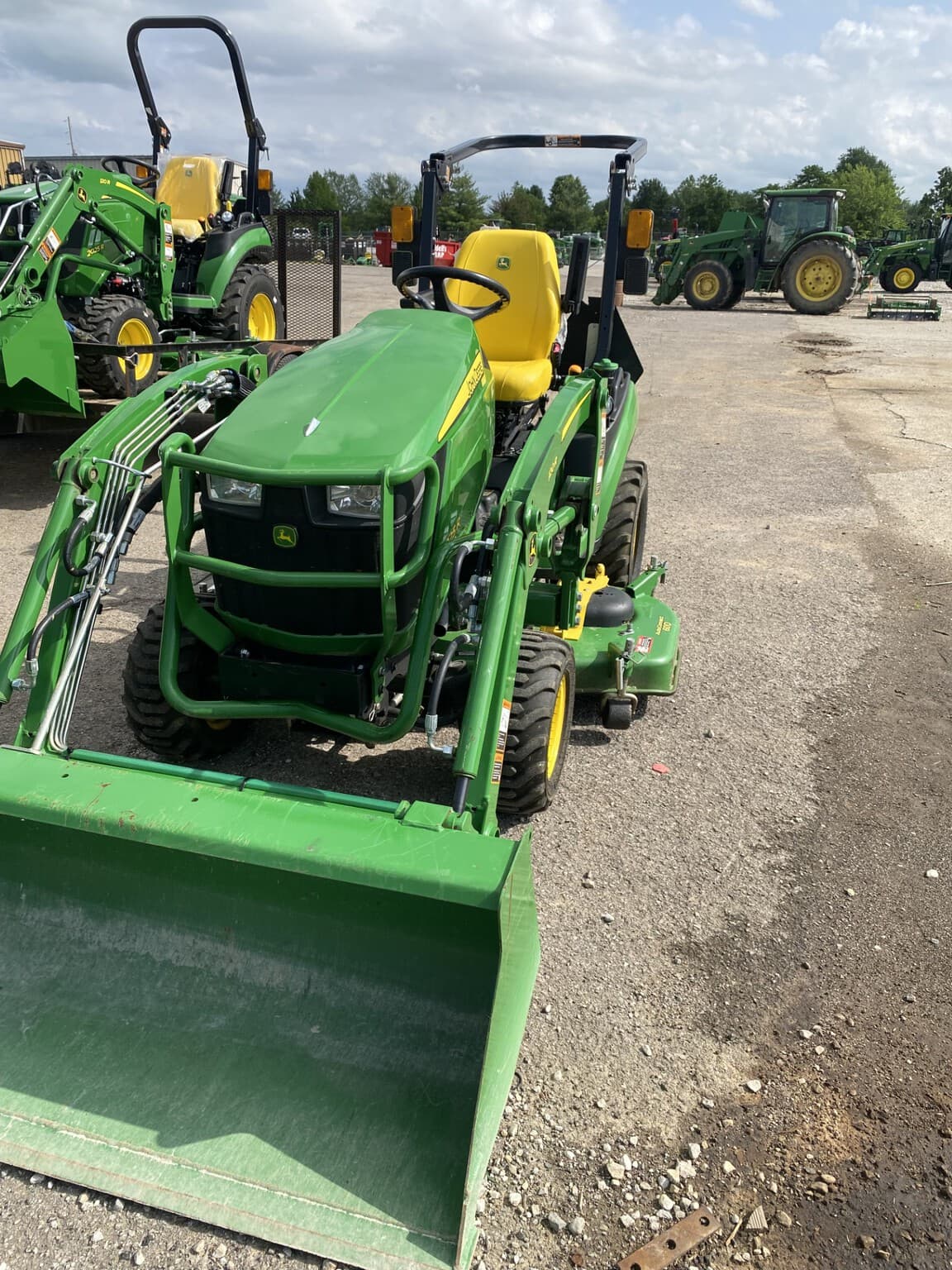 2022 John Deere 1025R Image