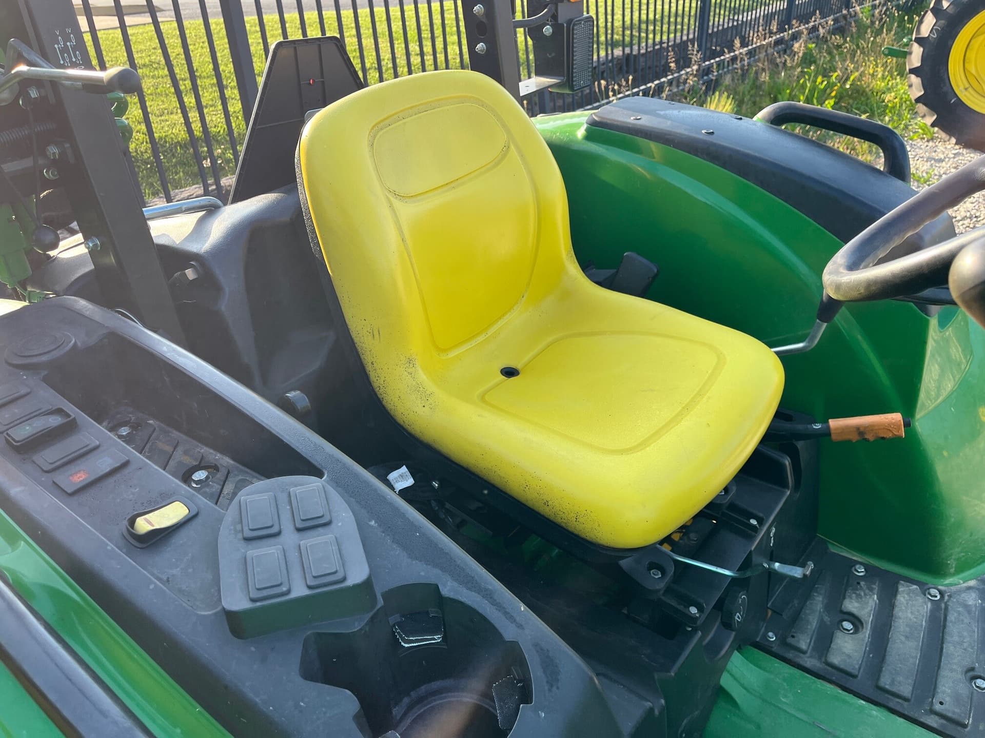 2022 John Deere 4044M Image