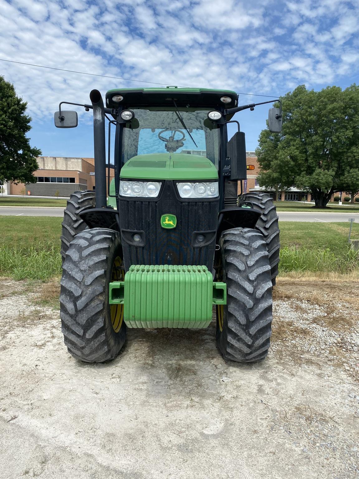 2011 John Deere 7200R