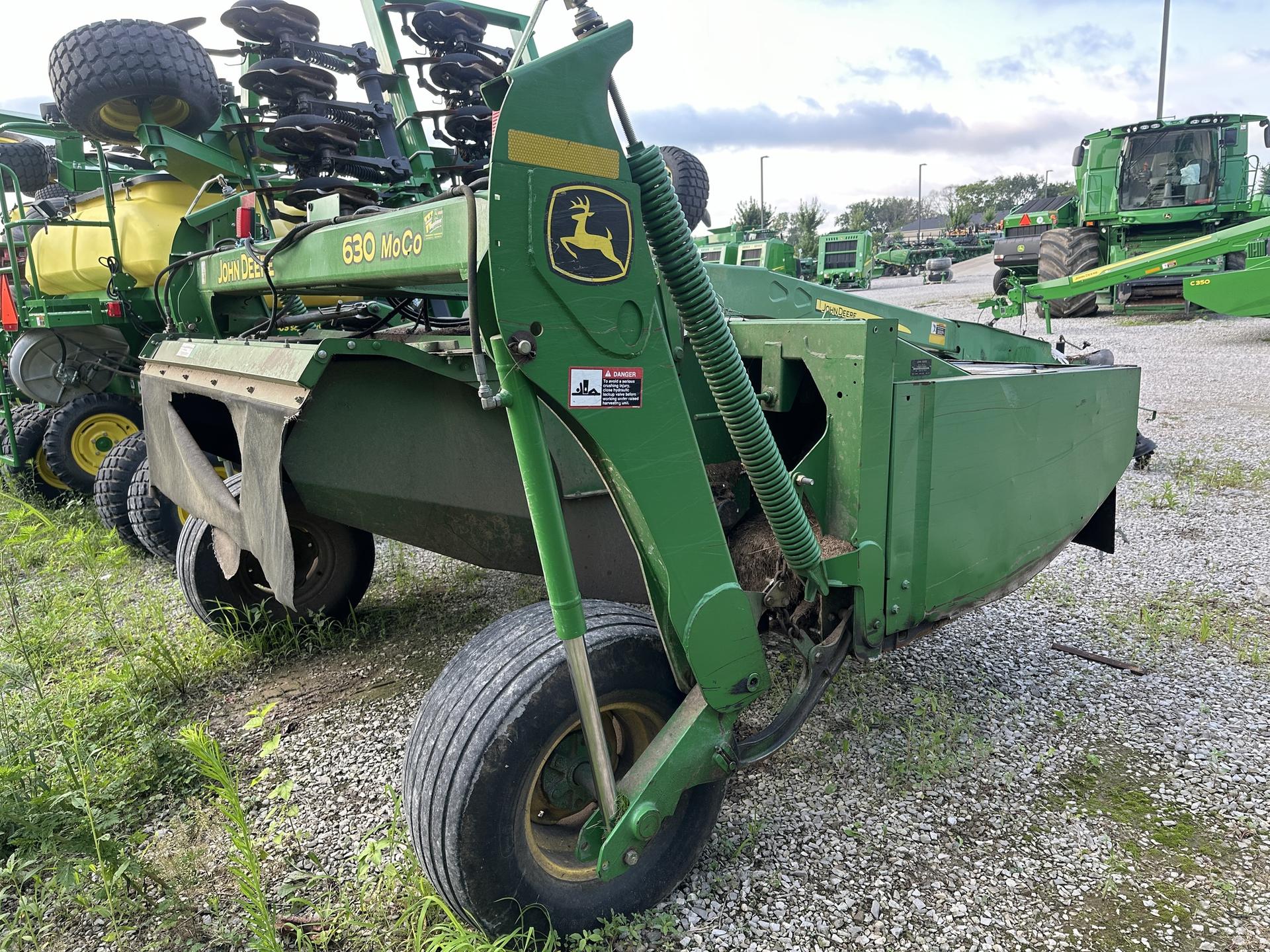 2012 John Deere 630 Image