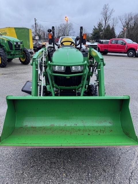 2017 John Deere 2032R Image