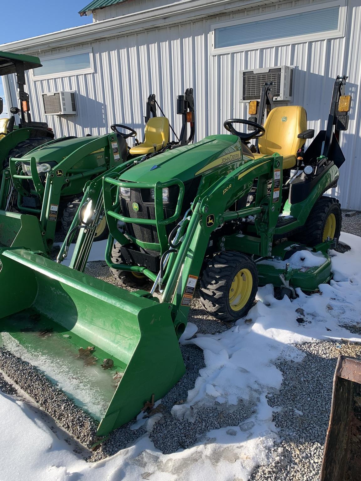 2023 John Deere 1025R Image