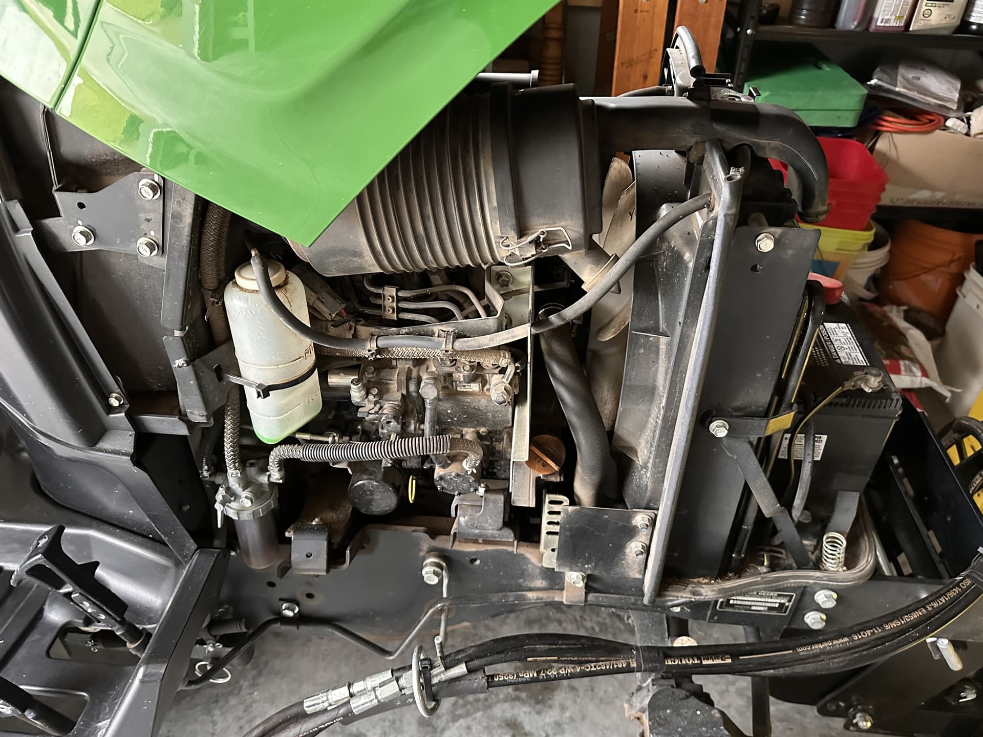 2015 John Deere 2025R Image