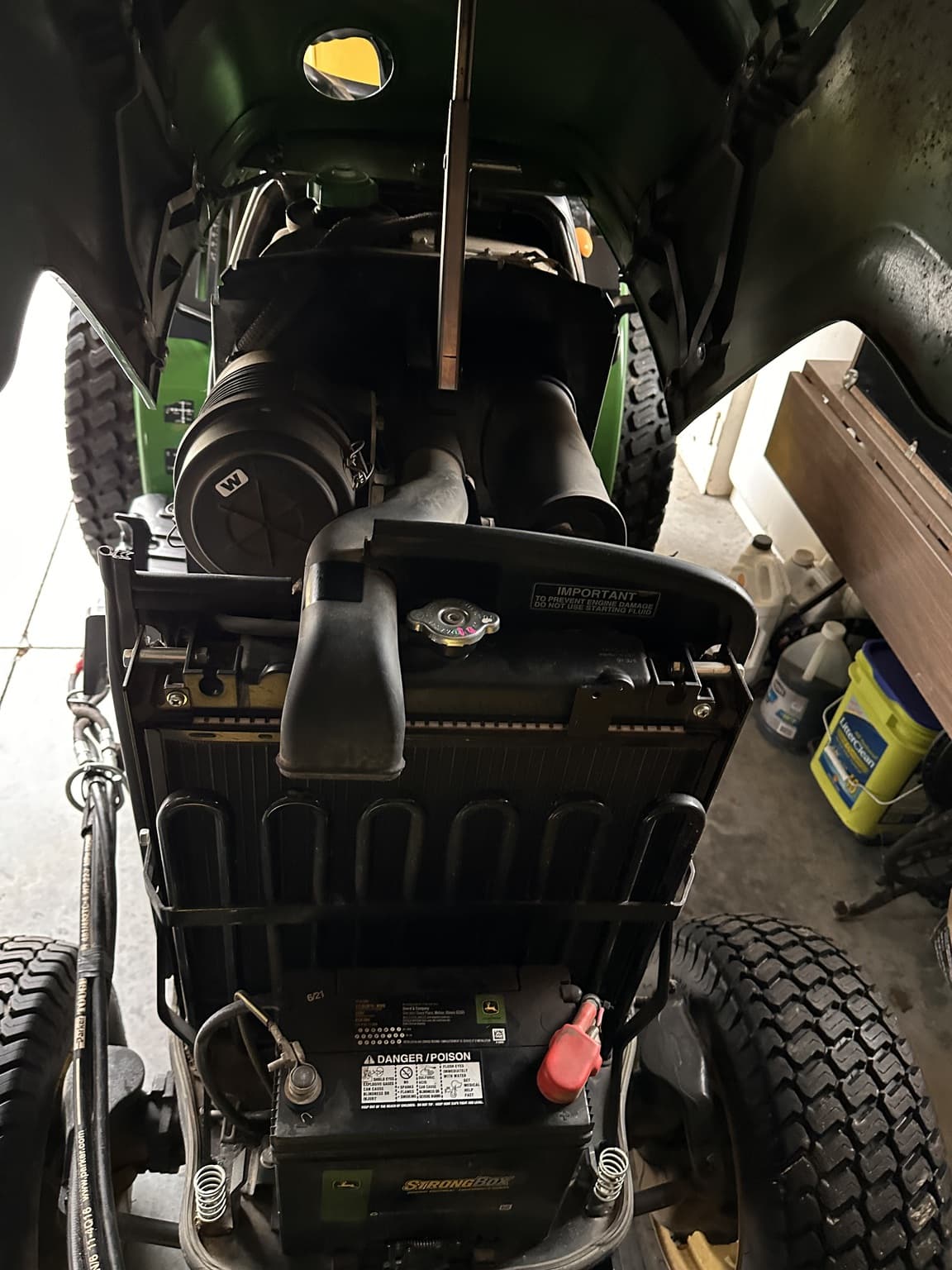 2015 John Deere 2025R Image