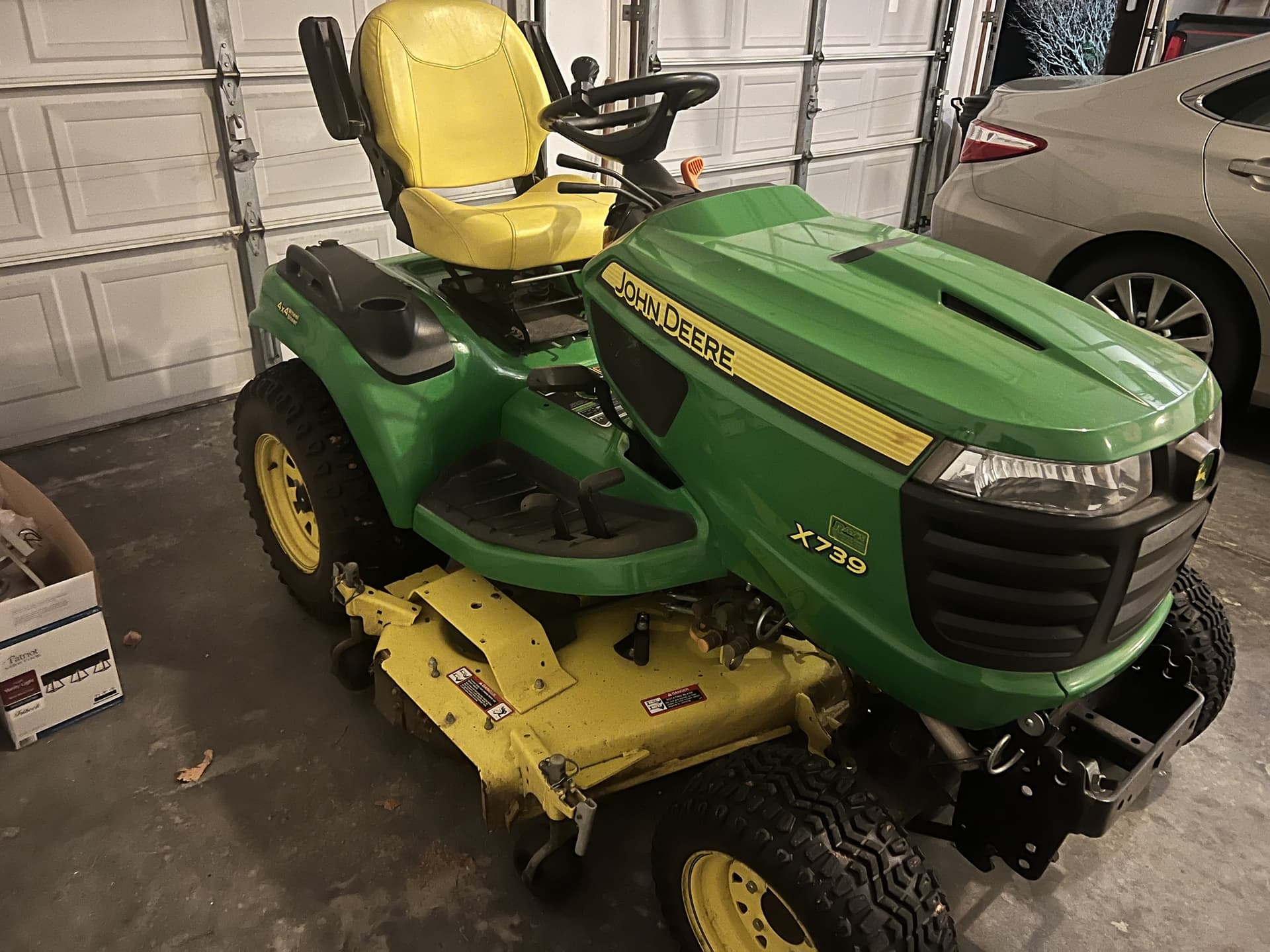 2016 John Deere X739 Image