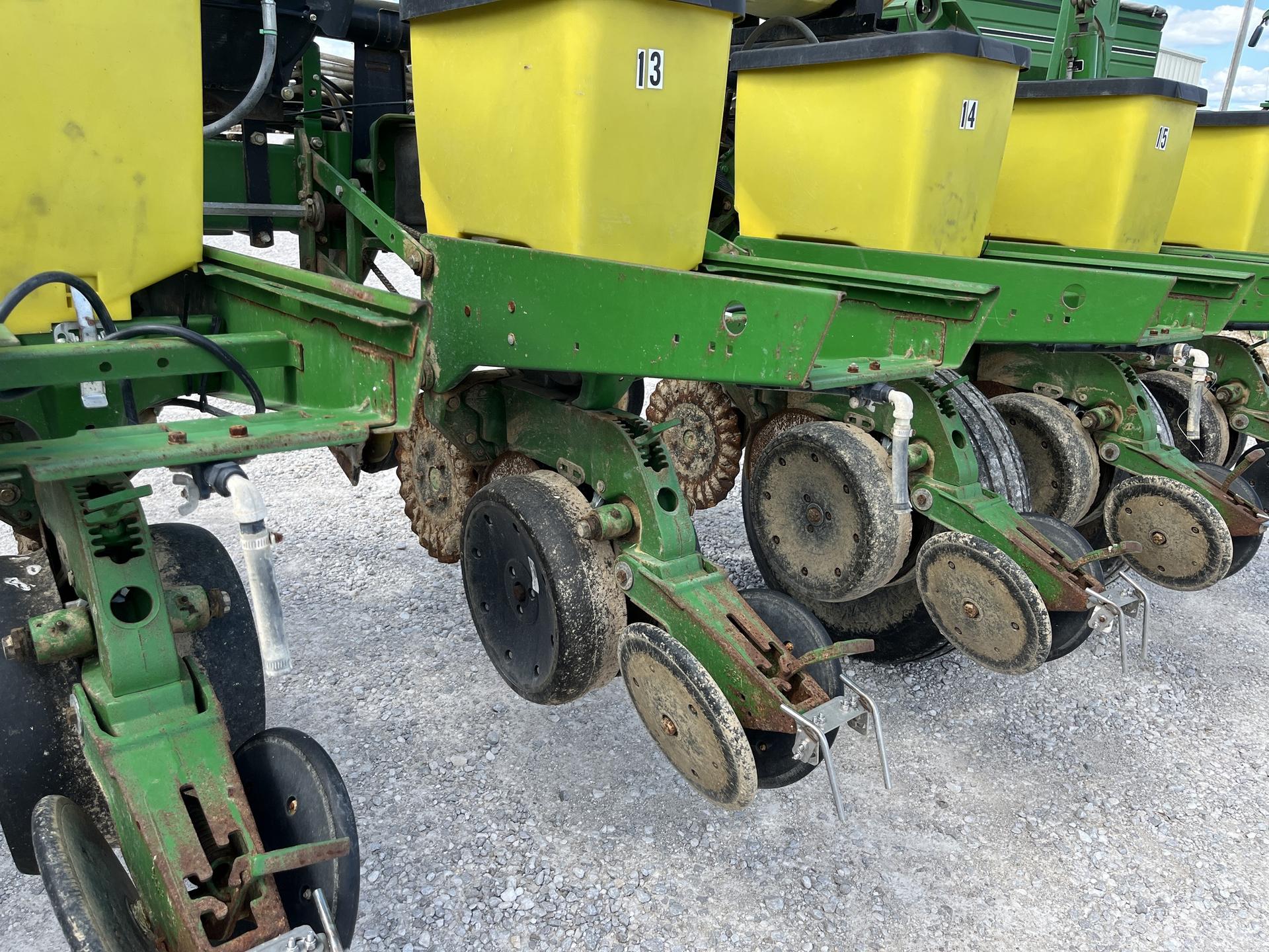 2008 John Deere 1770NT