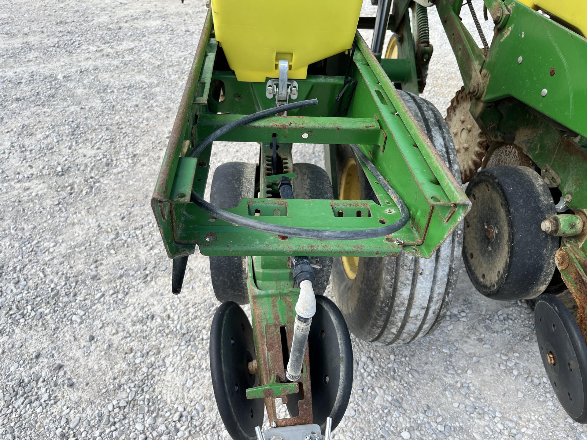 2008 John Deere 1770NT