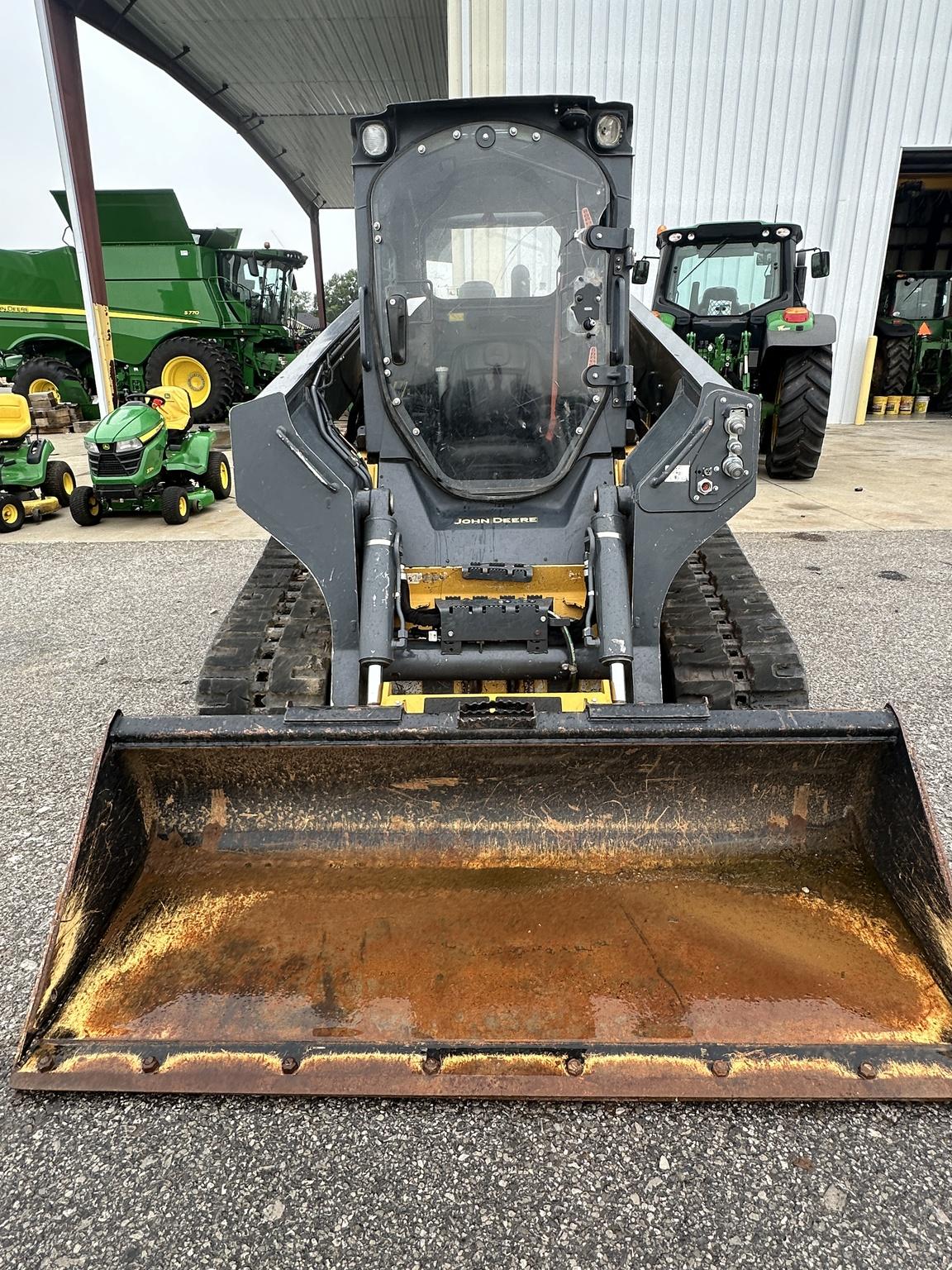 2019 John Deere 333G Image