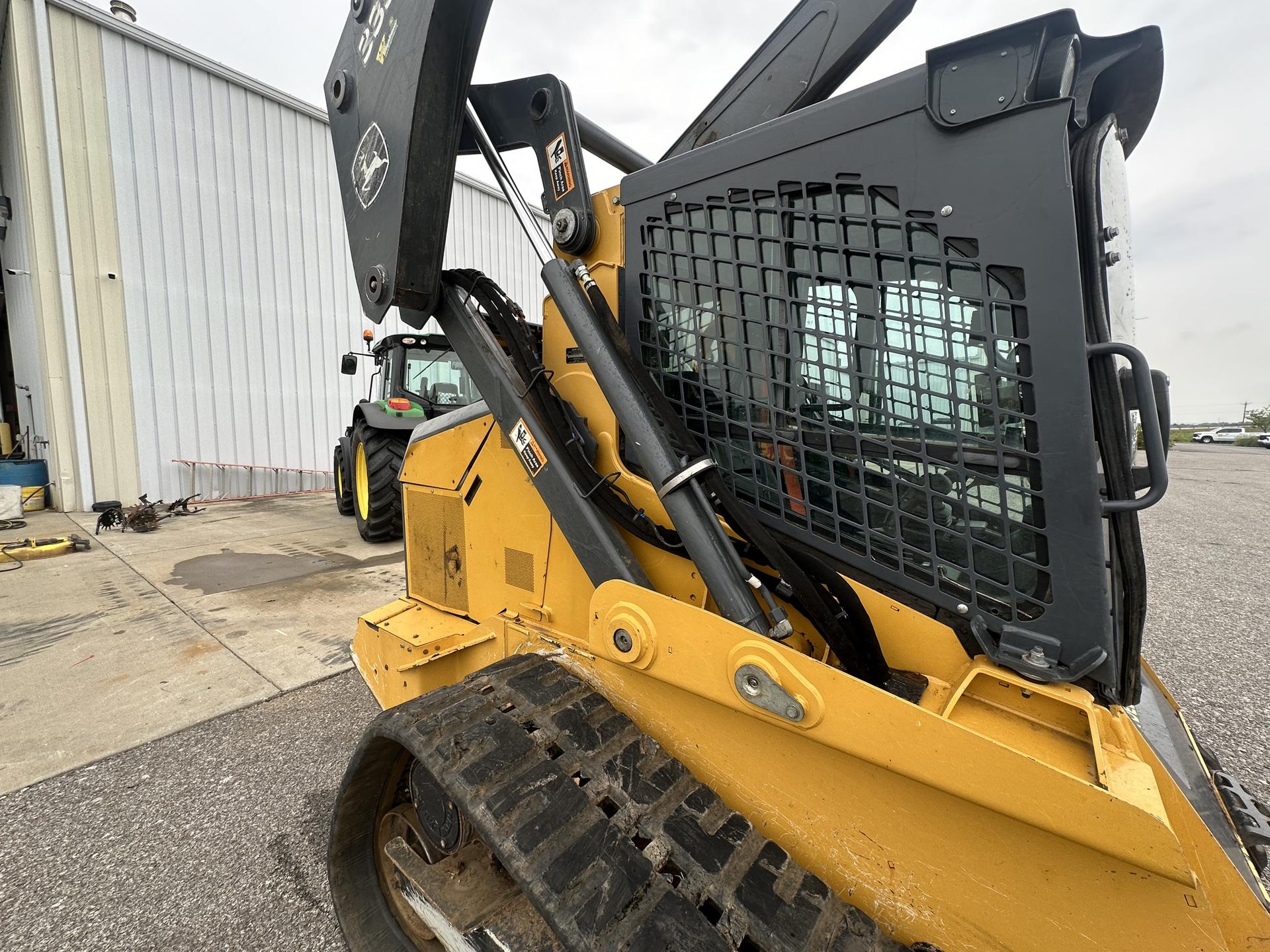 2019 John Deere 333G Image