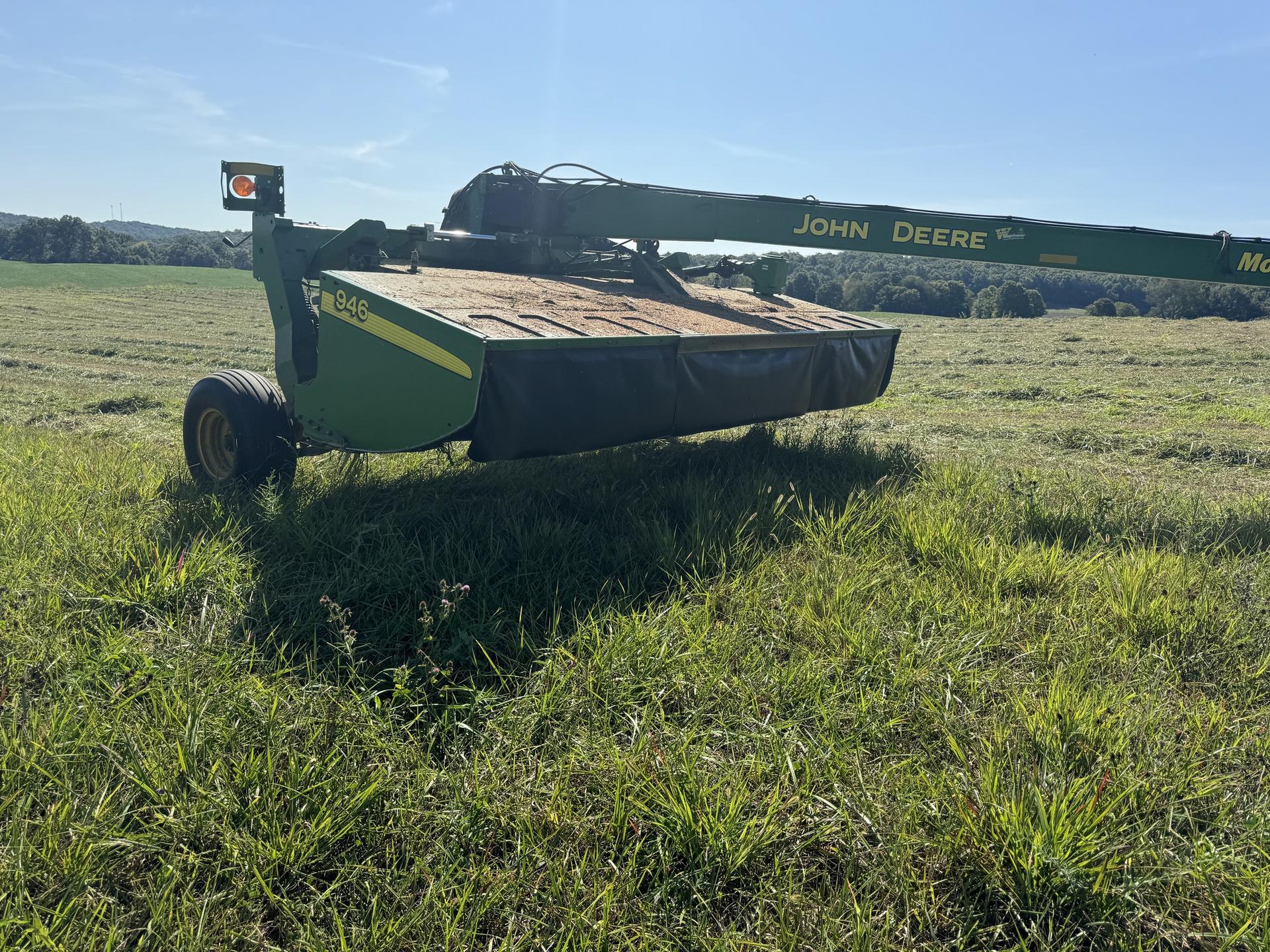 2018 John Deere 946 Image