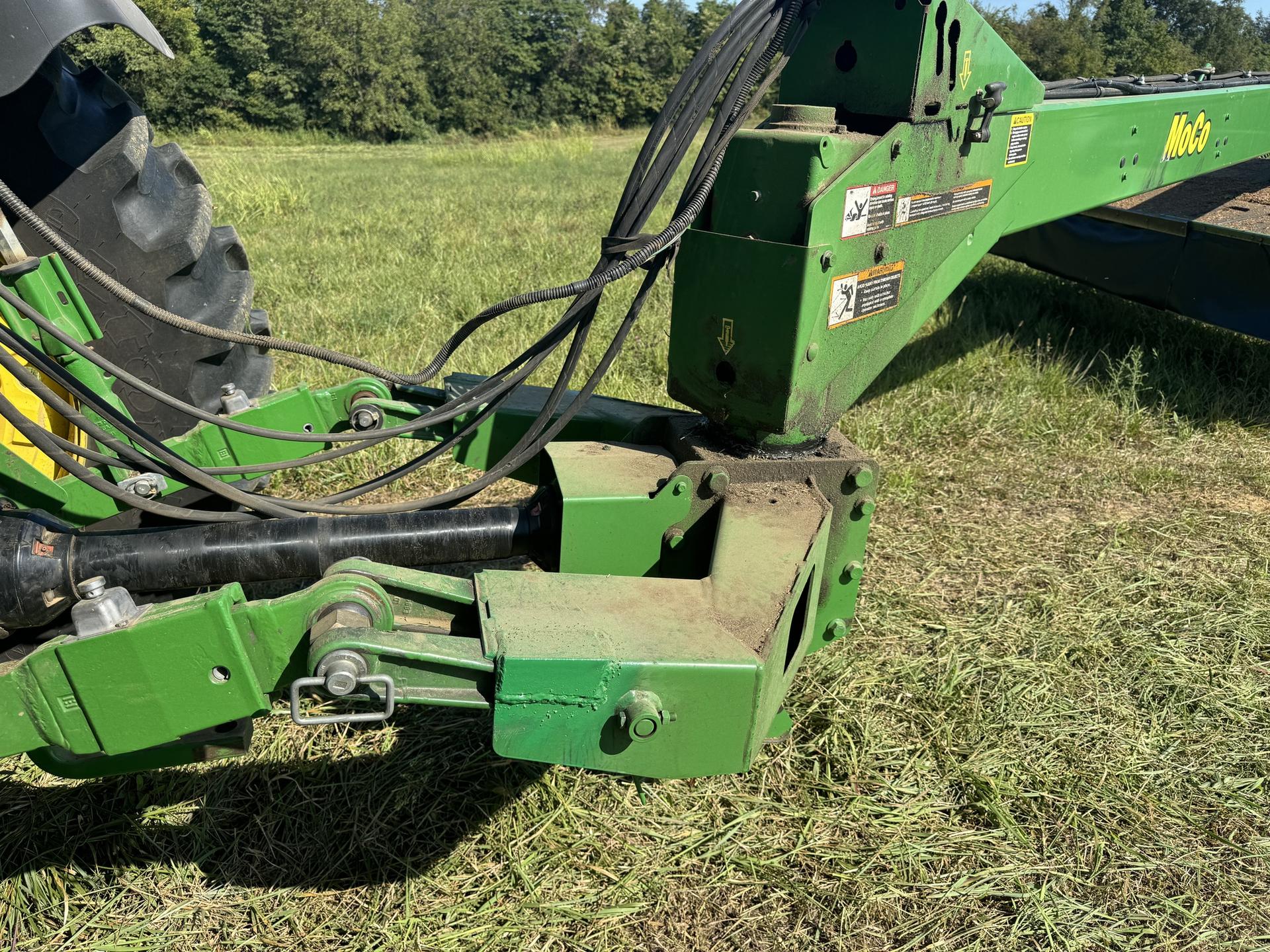 2018 John Deere 946 Image