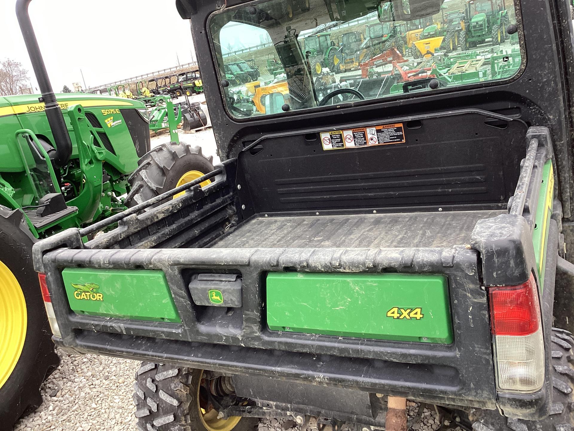 2023 John Deere XUV 835R Image