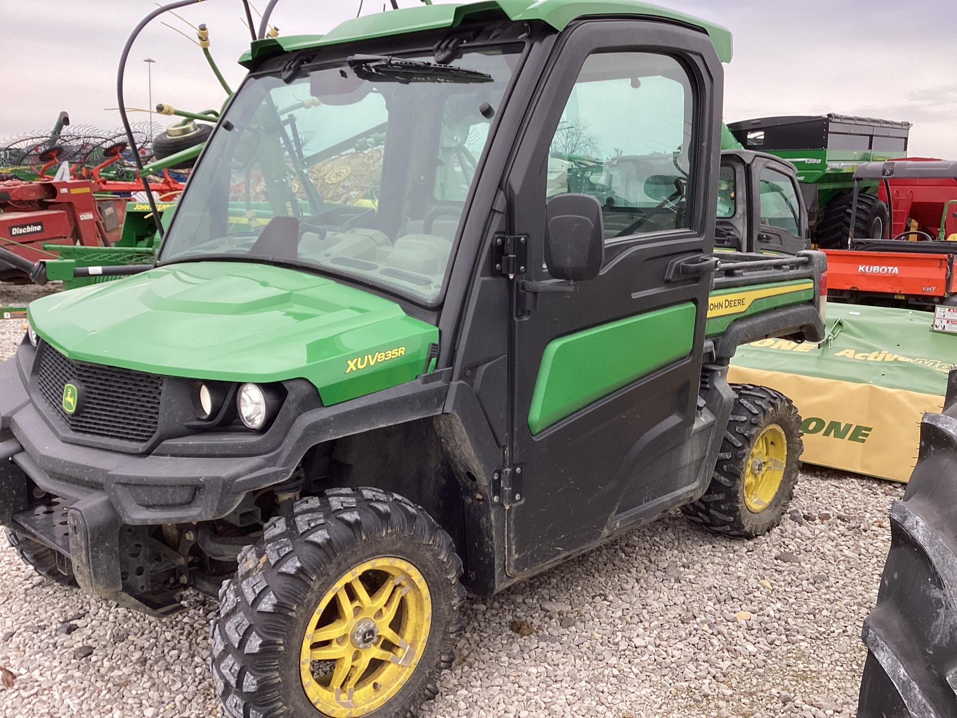 2023 John Deere XUV 835R Image