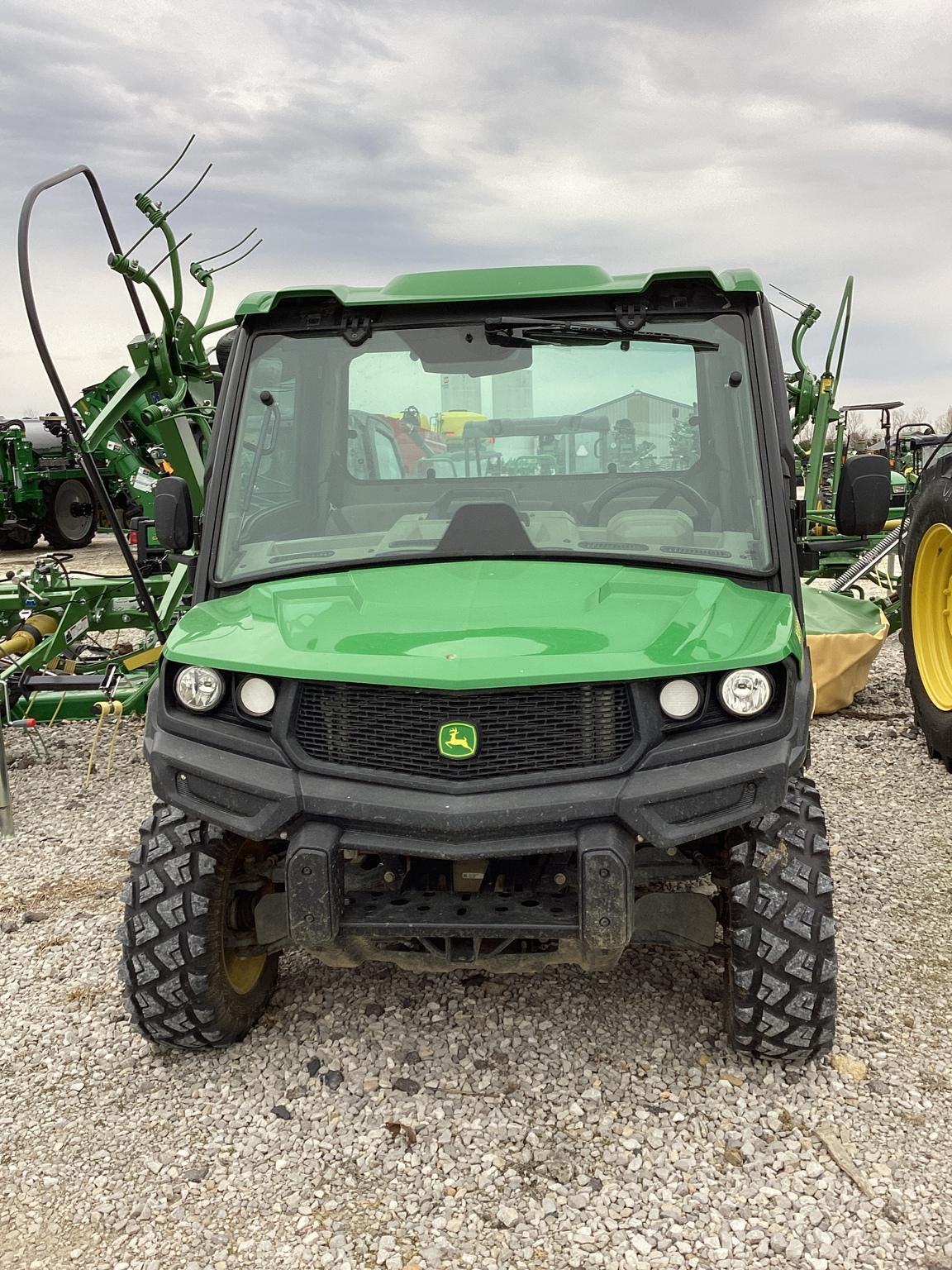 2023 John Deere XUV 835R Image