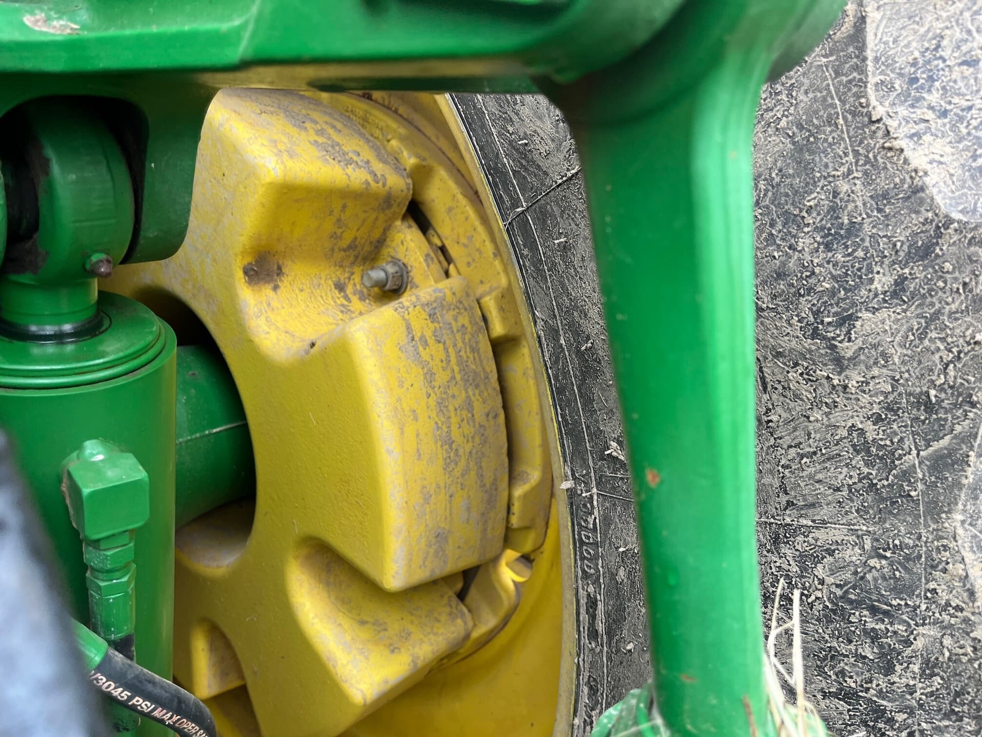2013 John Deere 8360R Image