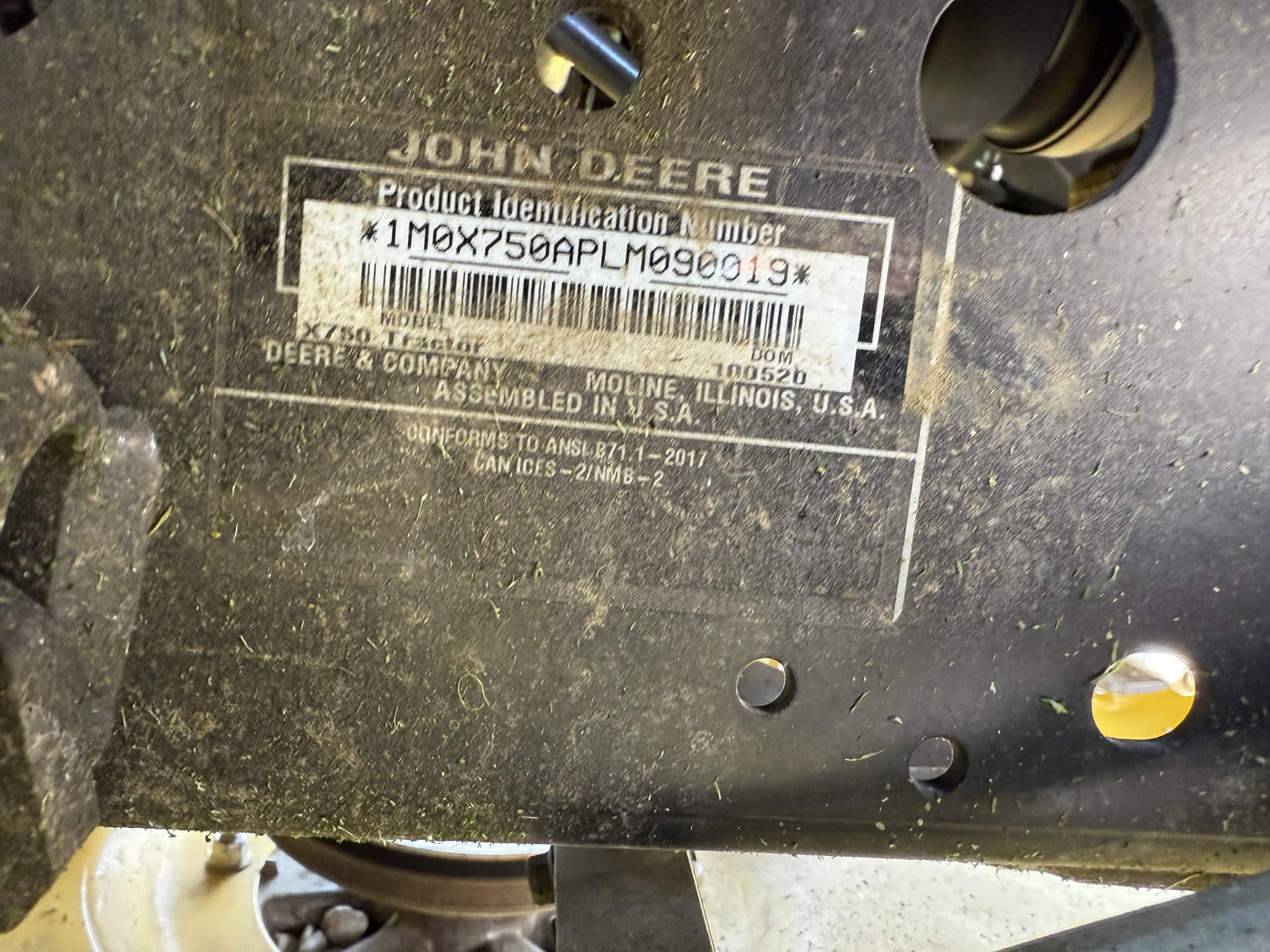2020 John Deere X750 Image