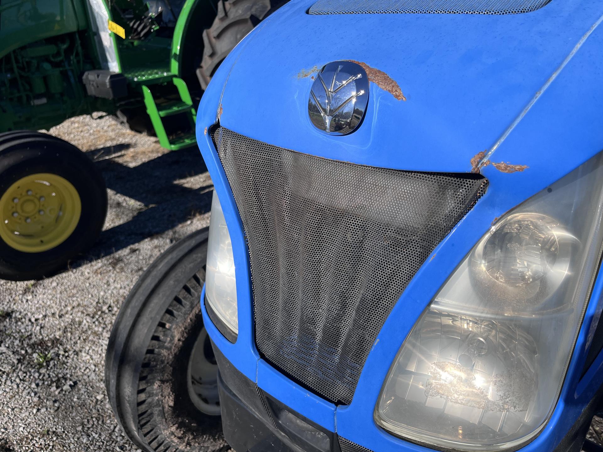 2016 New Holland Workmaster 60