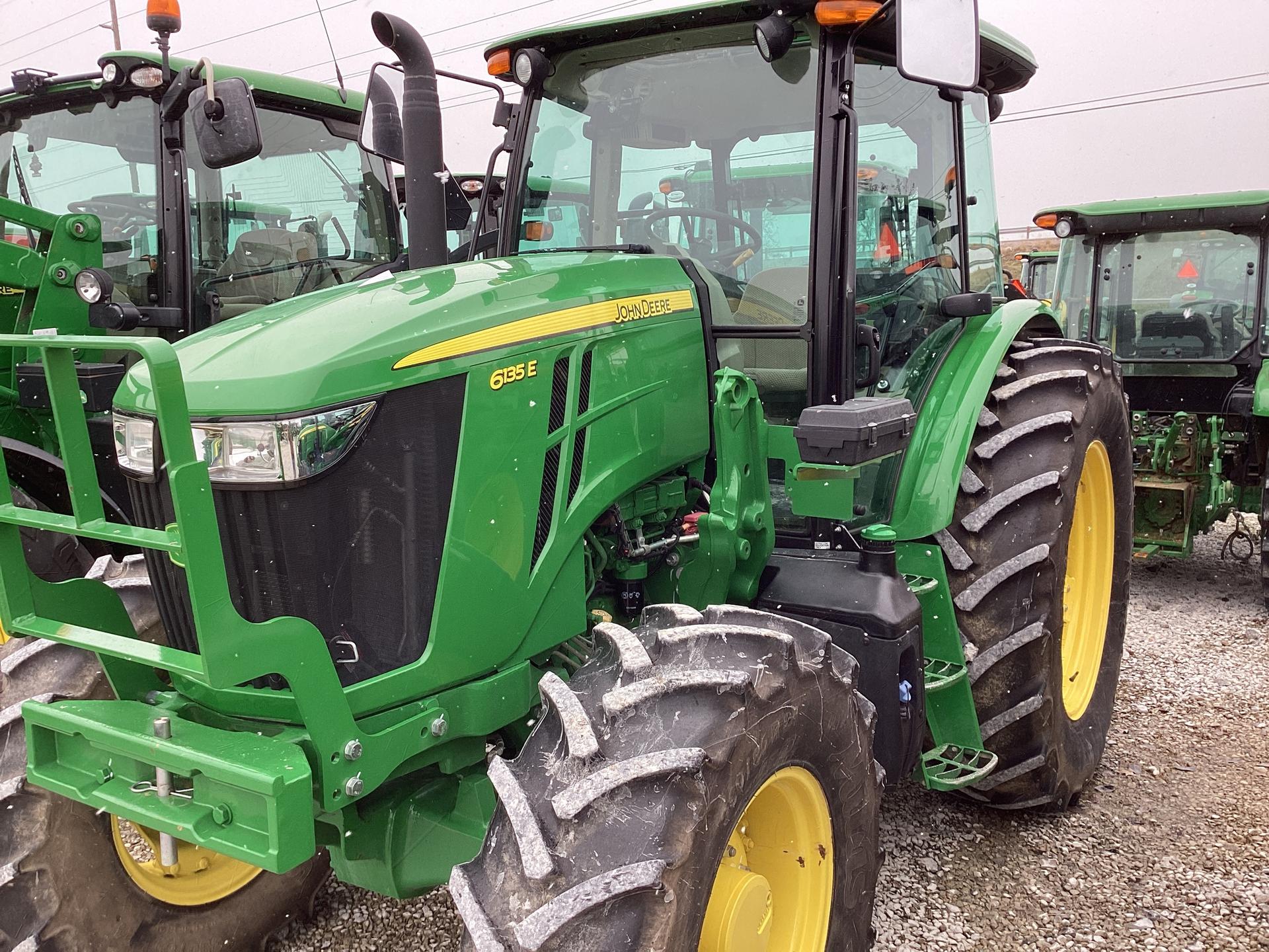 2019 John Deere 6135E Image