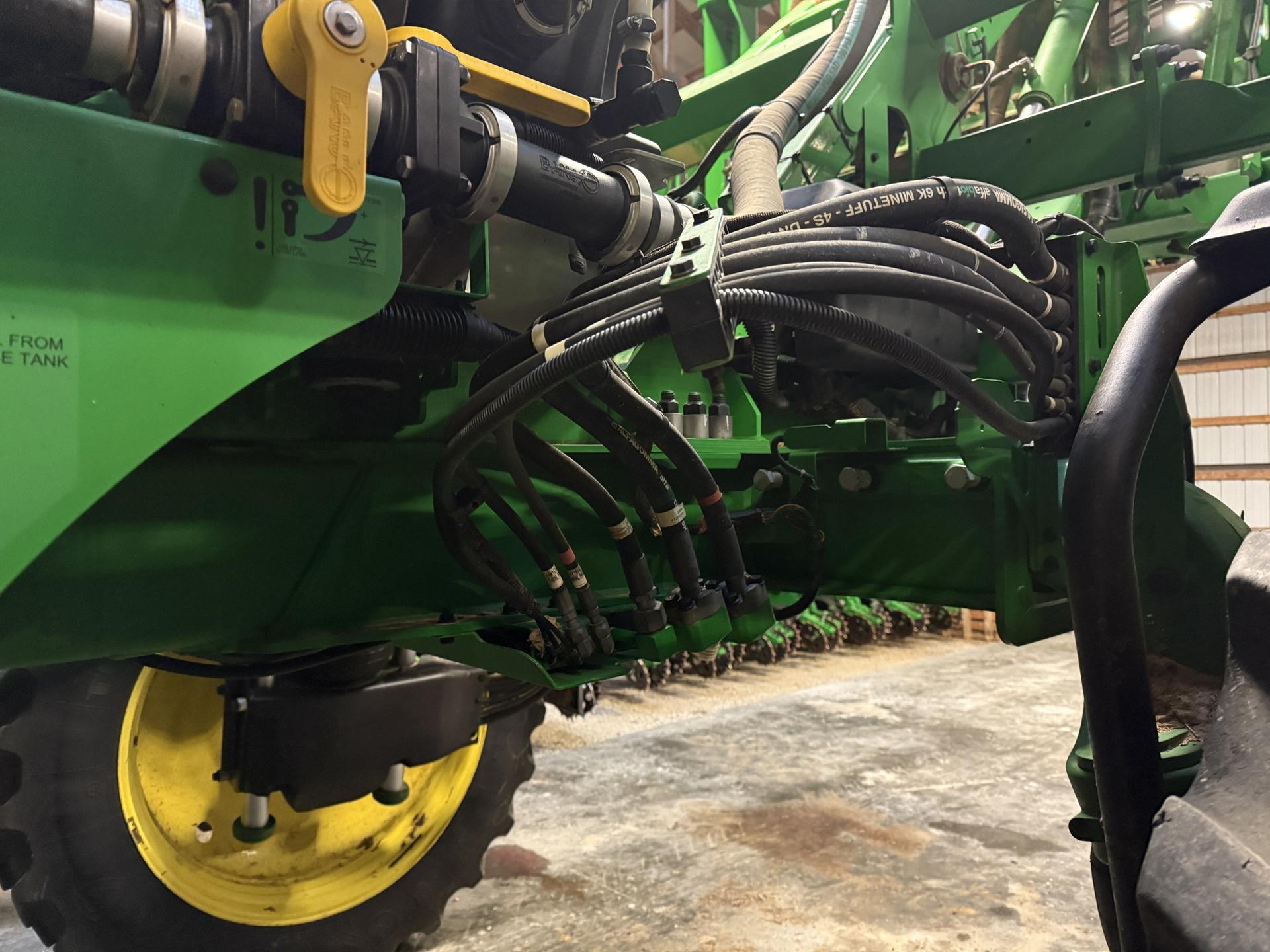 2020 John Deere R4038 Image