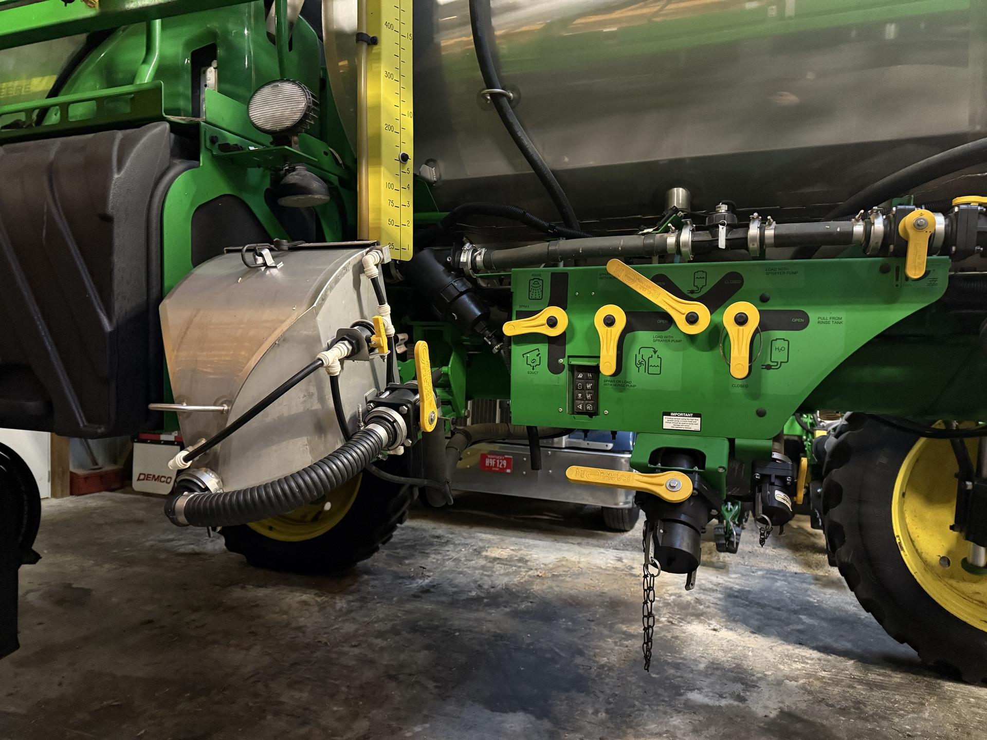 2020 John Deere R4038 Image