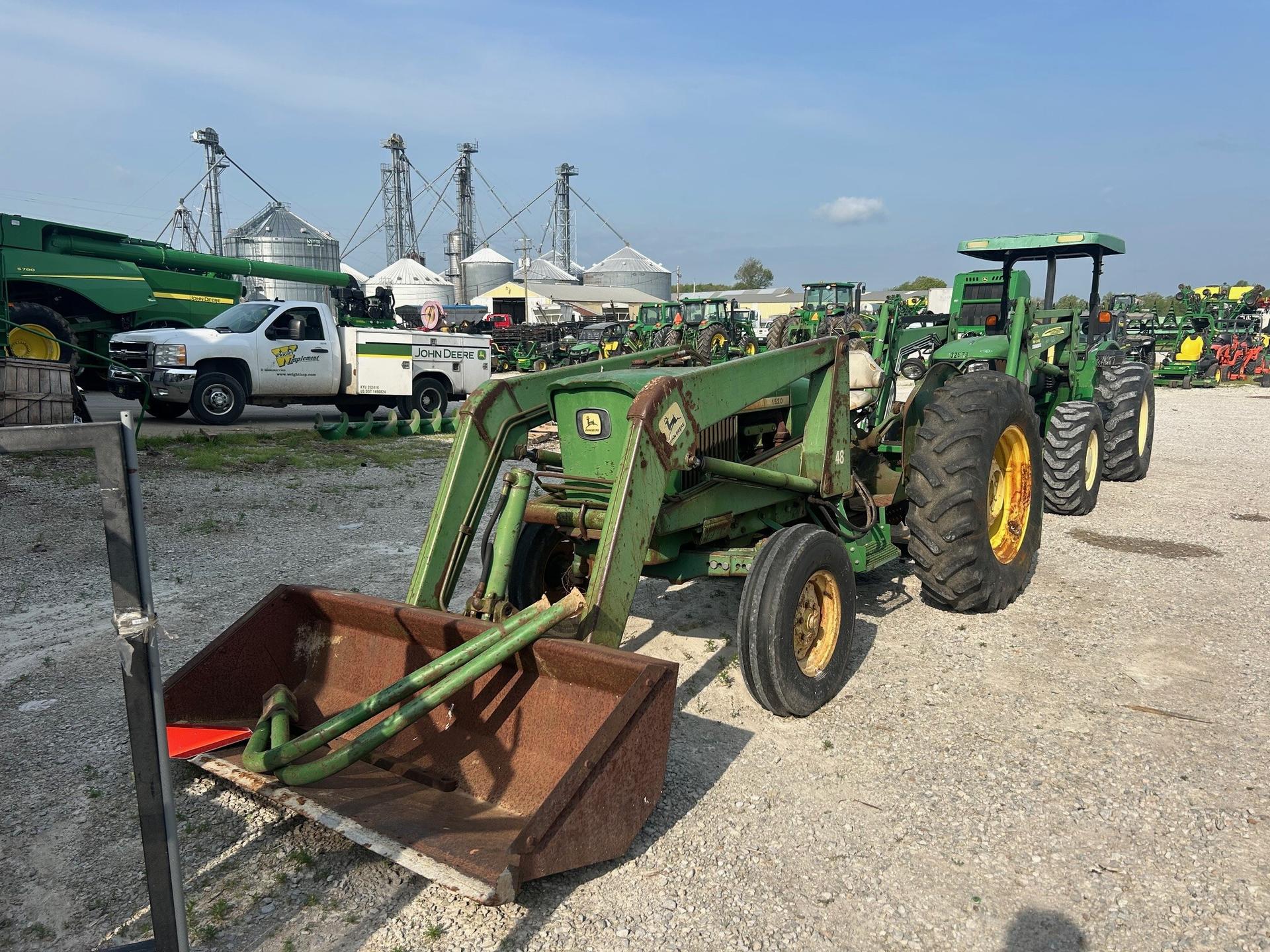 1972 John Deere 1520 Image