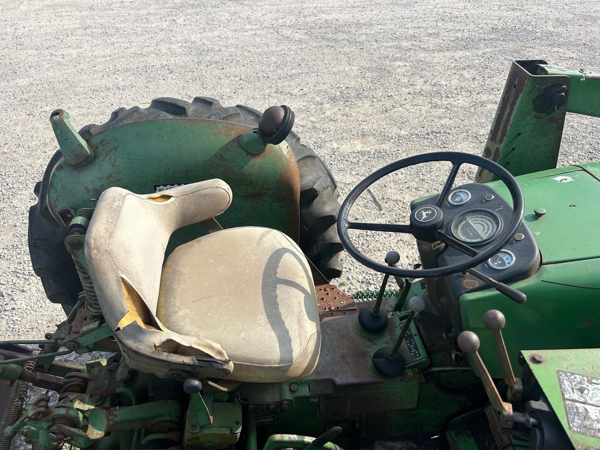 1972 John Deere 1520 Image