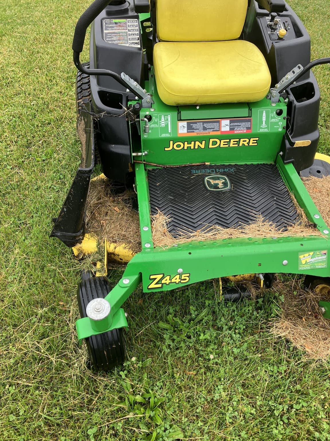 2015 John Deere Z445 Image