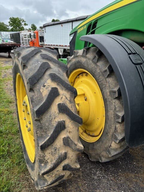 2012 John Deere 8285R Image