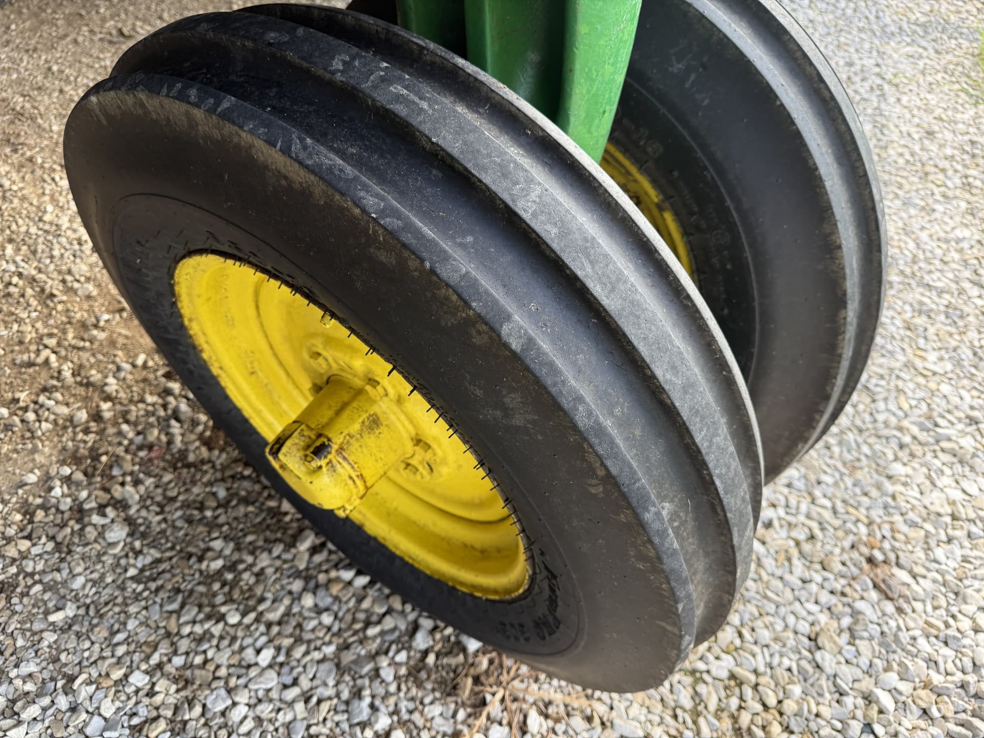 1959 John Deere 730 Image