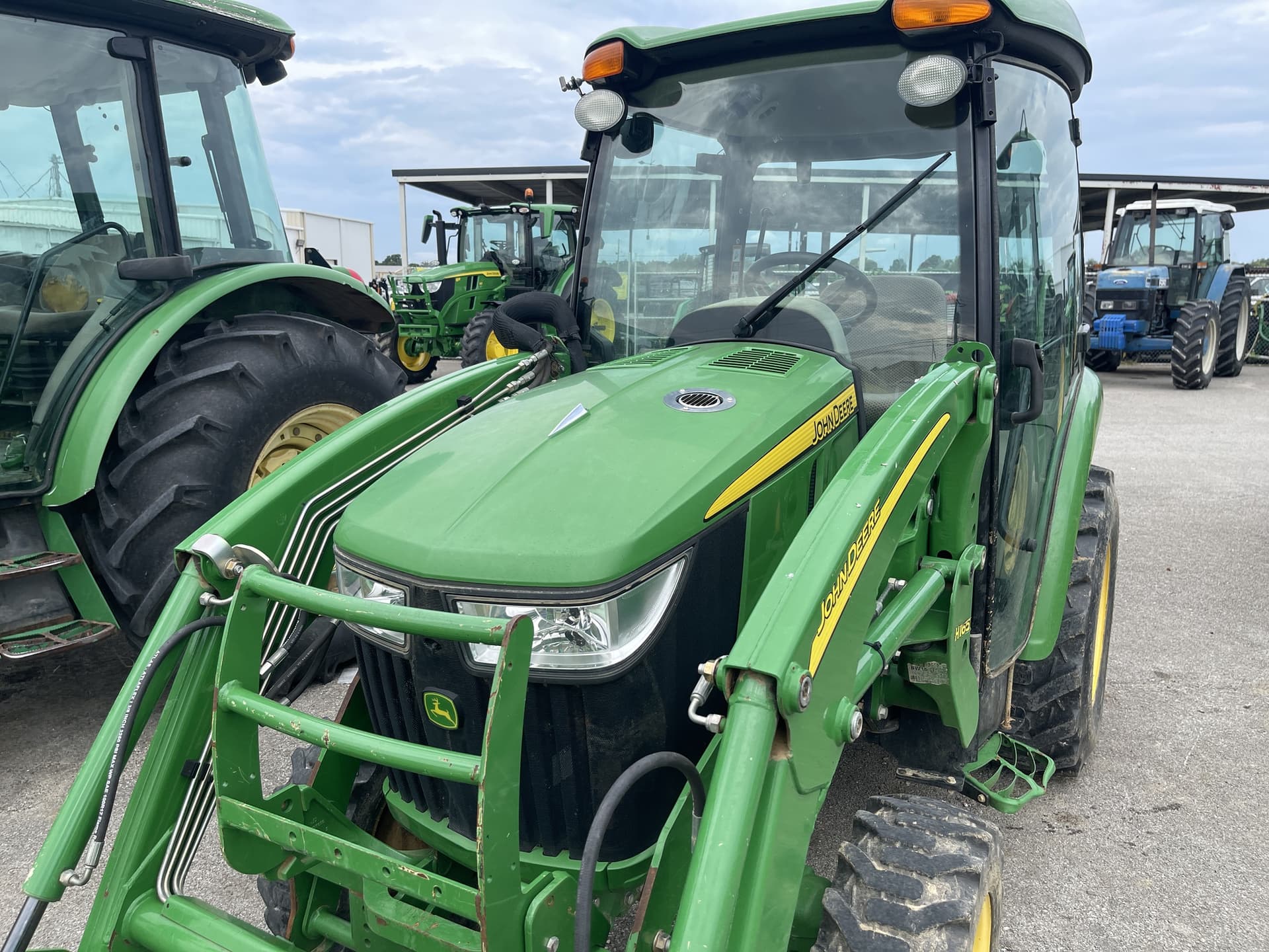 2014 John Deere 3039R Image