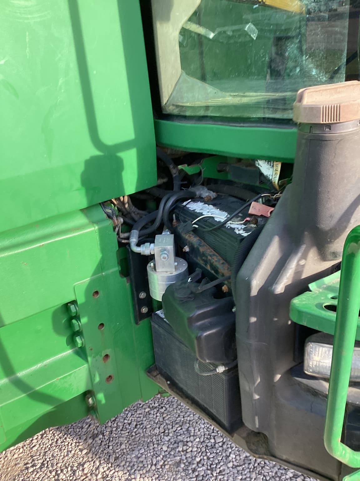 1998 John Deere 8400 Image