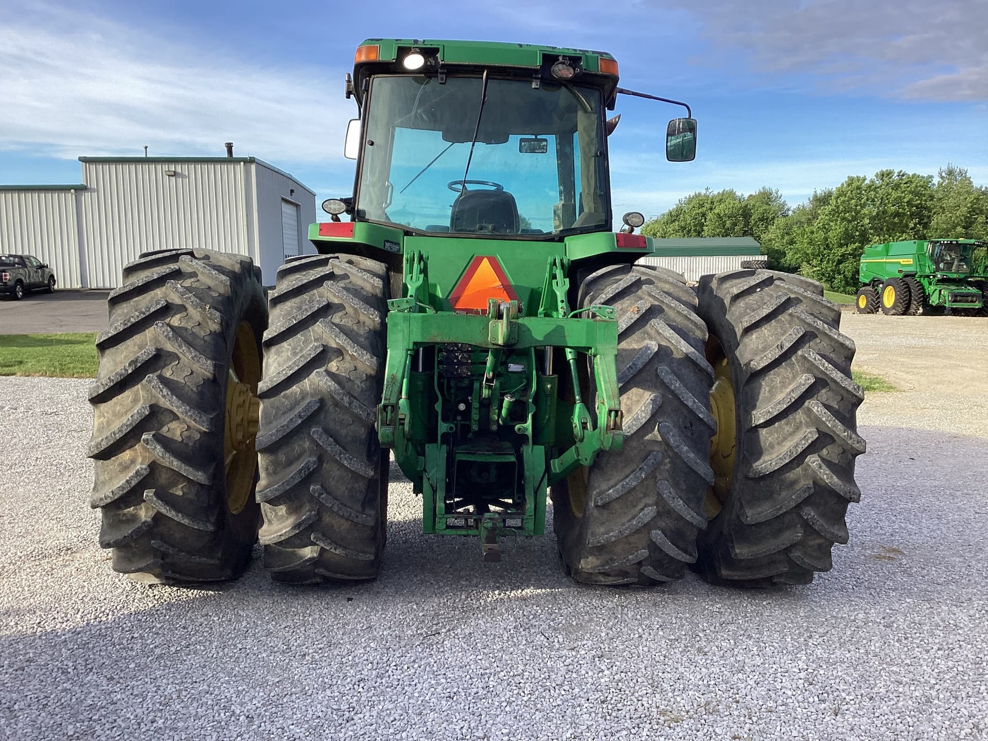 1998 John Deere 8400 Image